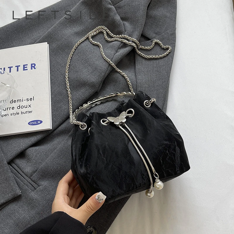 LEFTSIDE Women Mini PU Leather Bucket Shoulder Bag 2025 New Luxury Crossbody Bag Female Short Handle Chain Handbags and Purses
LEFTSIDE Women Mini PU Leather Bucket Shoulder Bag 2025 New Luxury Crossbody Bag Female Short Handle Chain Handbags and Purses