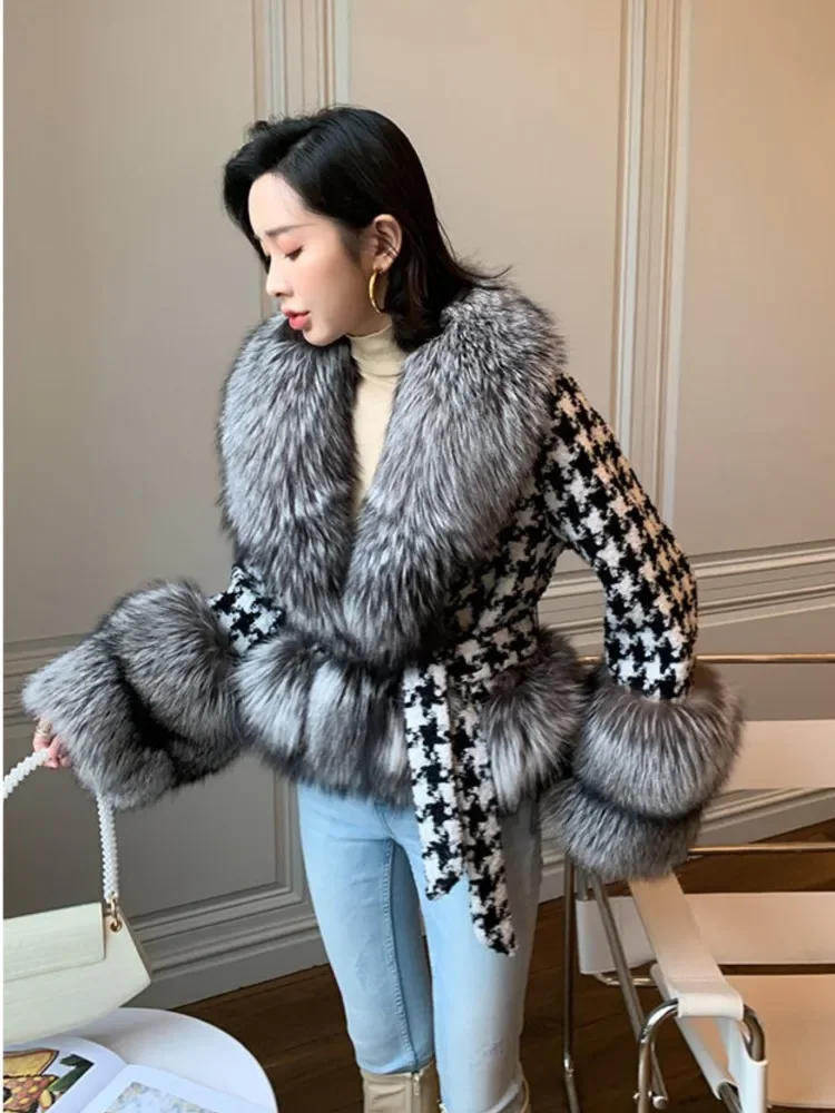 Winter Women's Scarf Shawl Women's Knitted Warm Batwing Cape Fox Faux Fur Collar Cape Cape Winter Leather Jacket for Women
Winter Women's Scarf Shawl Women's Knitted Warm Batwing Cape Fox Faux Fur Collar Cape Cape Winter Leather Jacket for Women