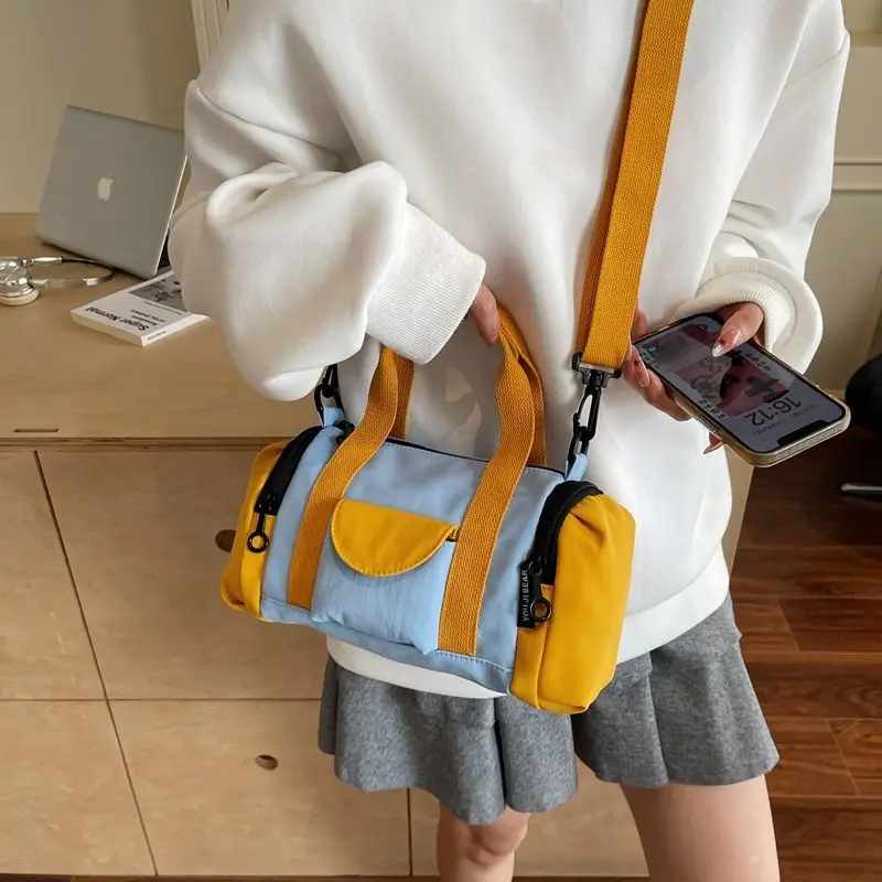 New Messenger Bag Women Big-capacity Leisure One Shoulder Package Commuting Small Bags Portable Shopping Storage Fashion Pack
New Messenger Bag Women Big-capacity Leisure One Shoulder Package Commuting Small Bags Portable Shopping Storage Fashion Pack
