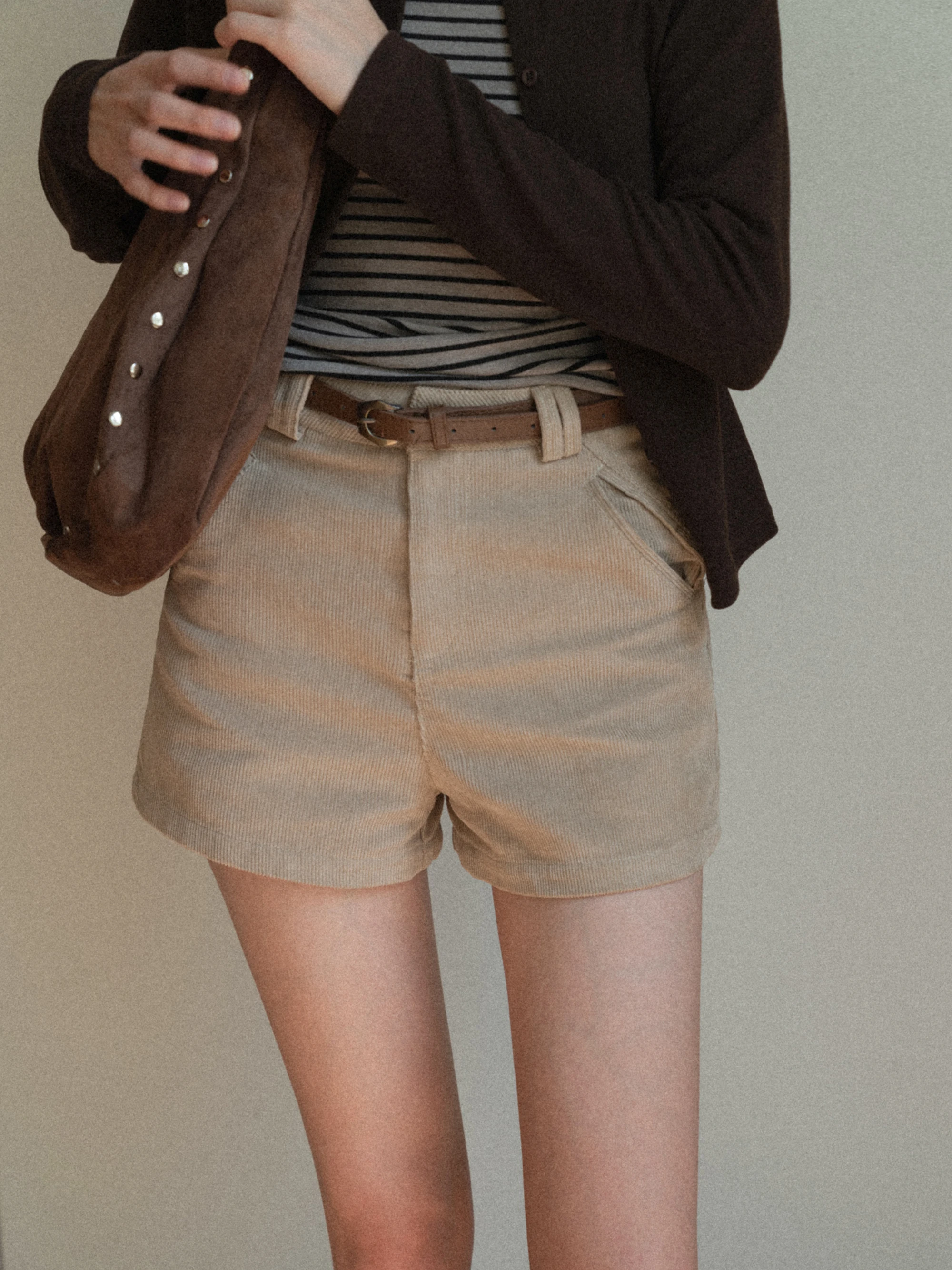 High Waist Corduroy Casual Shorts Women's Simple Elegance Straight Leg Pants Comfortable Cotton Polyester Blend Zipper Closure
High Waist Corduroy Casual Shorts Women's Simple Elegance Straight Leg Pants Comfortable Cotton Polyester Blend Zipper Closure