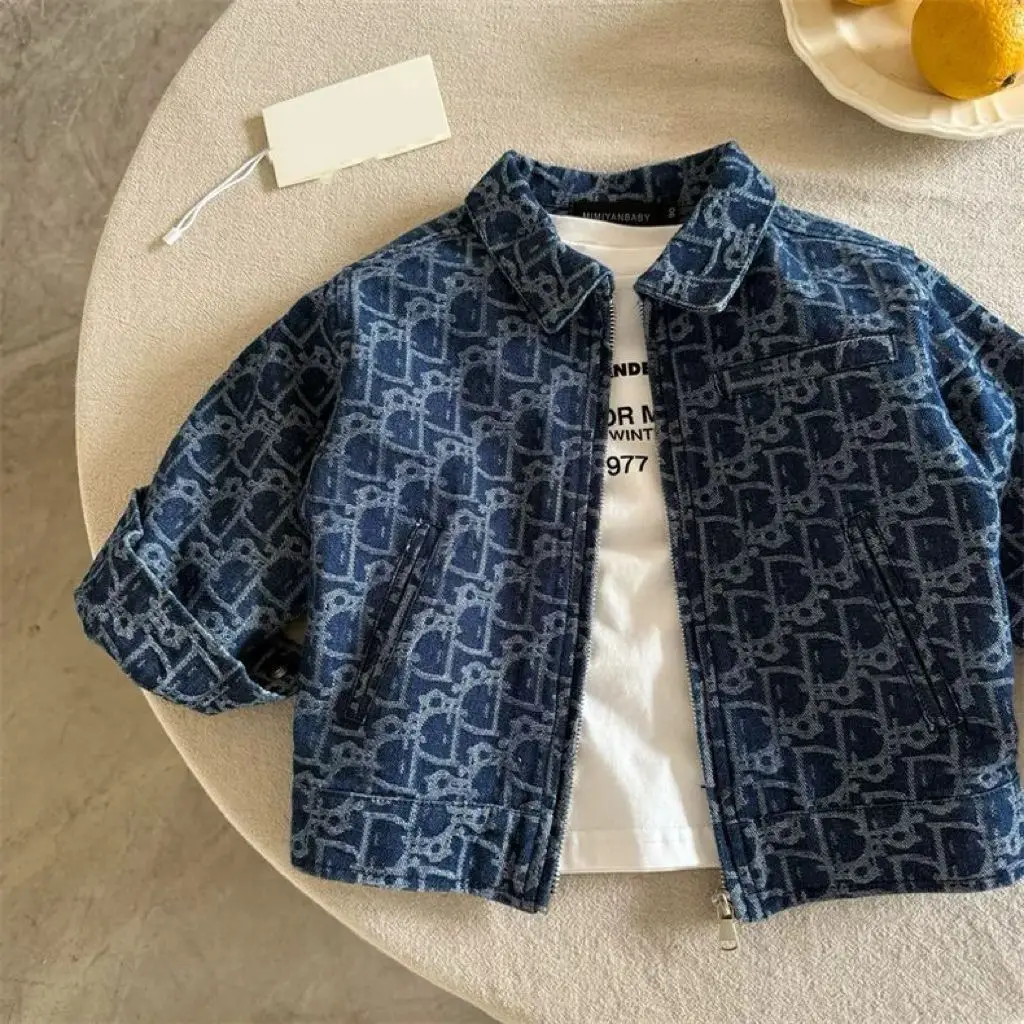 2025 Children's Denim Jacket Spring and Autumn New Boys and Girls Jacquard Zipper Shirt Lapel Jacket
2025 Children's Denim Jacket Spring and Autumn New Boys and Girls Jacquard Zipper Shirt Lapel Jacket