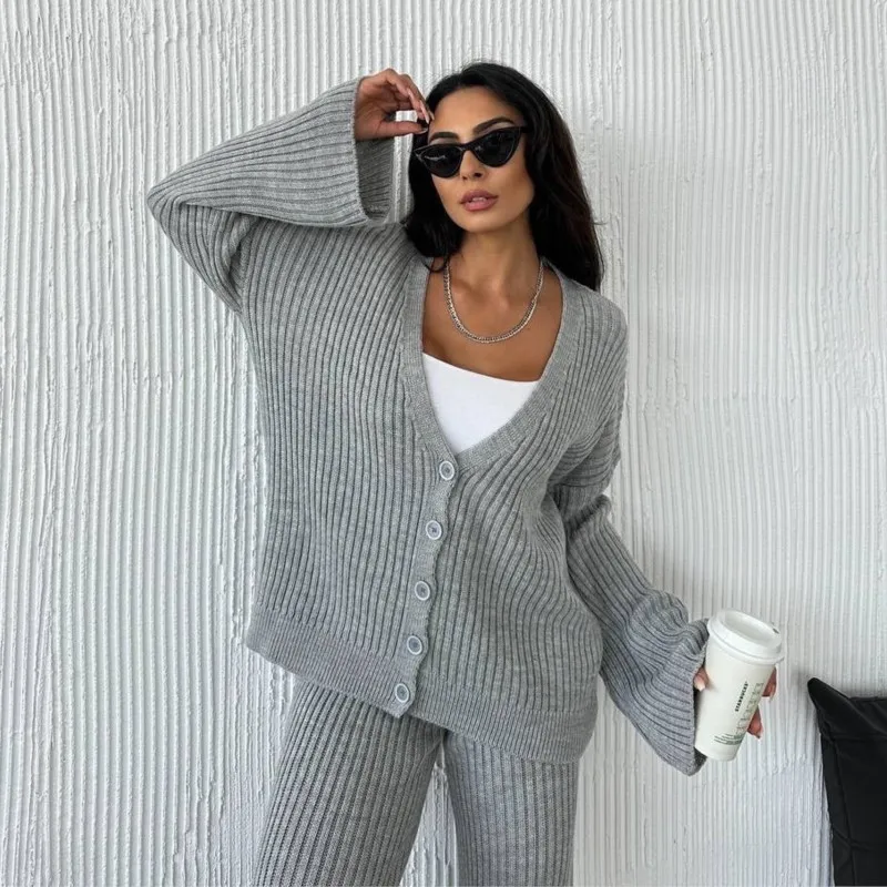 2025 New Trendy Solid Color Button-Up Sweater Long Pants Two-Piece Set Cozy Tailored Fit for Layering & Streetwear
2025 New Trendy Solid Color Button-Up Sweater Long Pants Two-Piece Set Cozy Tailored Fit for Layering & Streetwear
