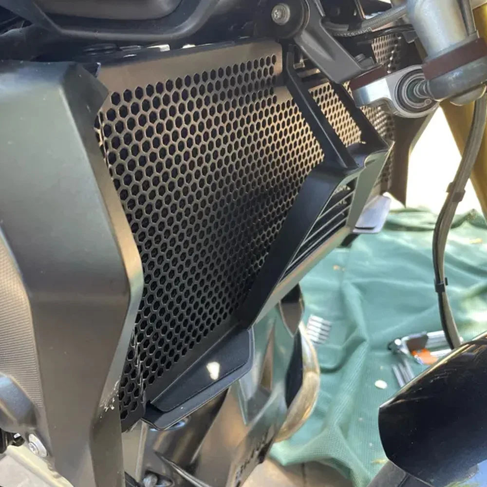 Radiator Guard For BMW R1200R R1200RS R1250R R1250RS R 1200 R/ RS 2015-2024 Radiator Grill Guards Cover R 1250 RS SE 2024-2025
Radiator Guard For BMW R1200R R1200RS R1250R R1250RS R 1200 R/ RS 2015-2024 Radiator Grill Guards Cover R 1250 RS SE 2024-2025