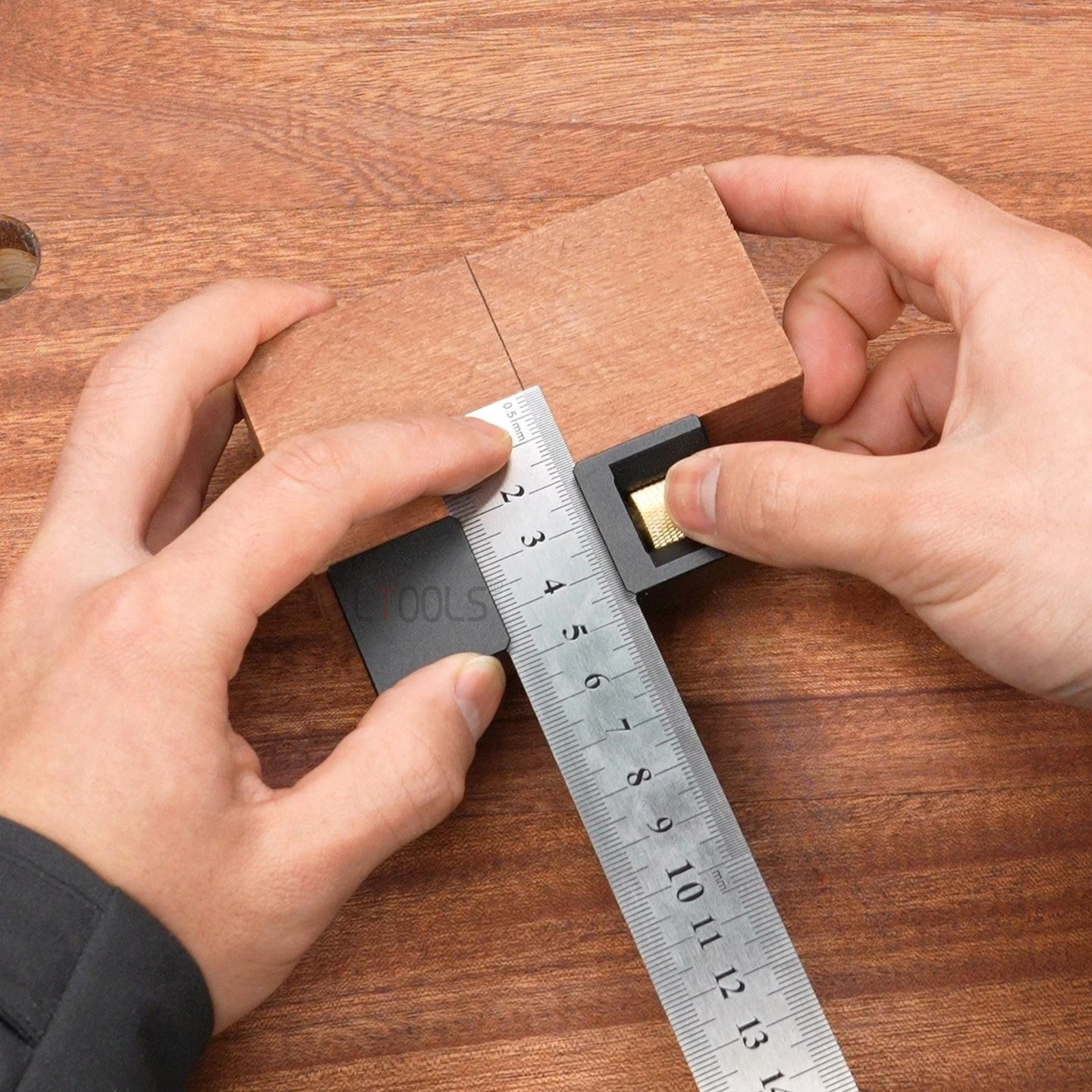 Woodworking Draw Line Positioning Block Lockable Ruler Limiter Aluminum Alloy Precision Measurement Calibration Auxiliary Tools
Woodworking Draw Line Positioning Block Lockable Ruler Limiter Aluminum Alloy Precision Measurement Calibration Auxiliary Tools