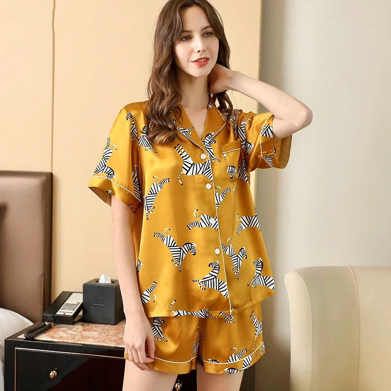 New Silk Zebra Pajama 100% Mulberry Silk Ladies Short Sleeve Pajamas and Sleepwear Suit with Shorts Nightwear 2 Pieces Homewear
New Silk Zebra Pajama 100% Mulberry Silk Ladies Short Sleeve Pajamas and Sleepwear Suit with Shorts Nightwear 2 Pieces Homewear