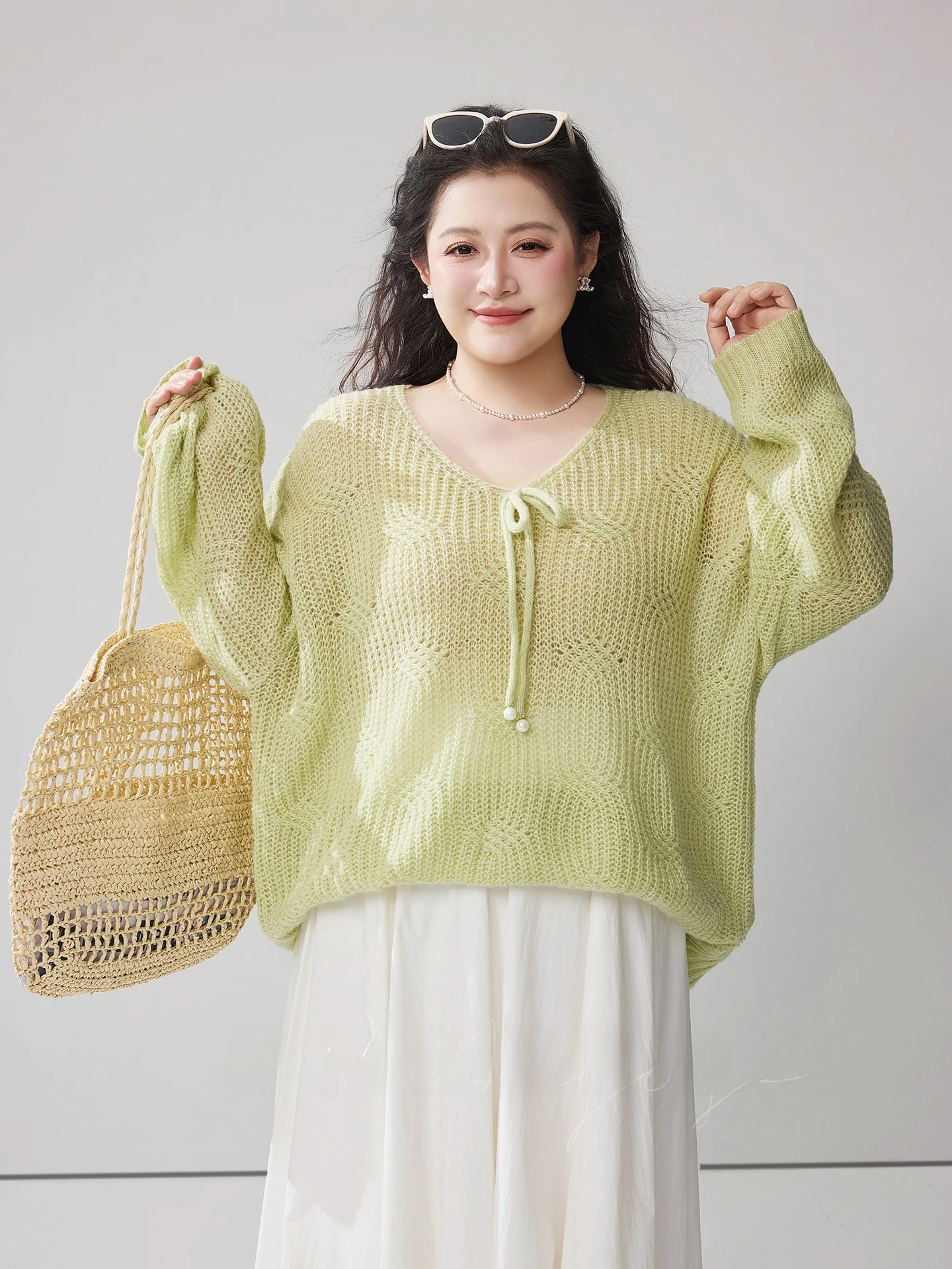 Loose Long Sleeve V-Neck Knitted Hollow out Top for plus Size Women Spring New Arrival Casual Style Soft Fabric Ladies Shirt
Loose Long Sleeve V-Neck Knitted Hollow out Top for plus Size Women Spring New Arrival Casual Style Soft Fabric Ladies Shirt