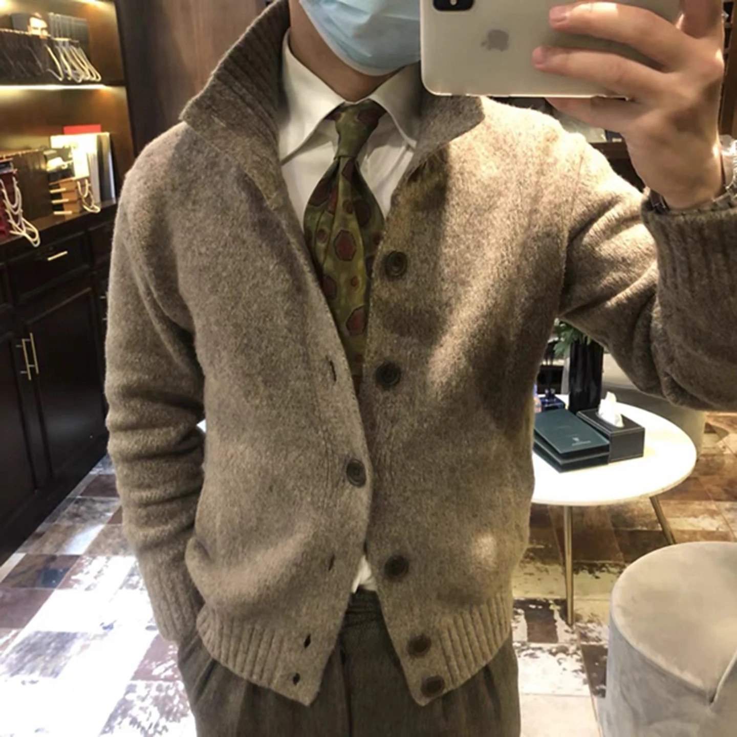 Thickened Wool Blend Cardigan Coat for Men Warm Casual Style Long Sleeve Stand Collar Winter Outerwear Italian Leisure Fashion
Thickened Wool Blend Cardigan Coat for Men Warm Casual Style Long Sleeve Stand Collar Winter Outerwear Italian Leisure Fashion