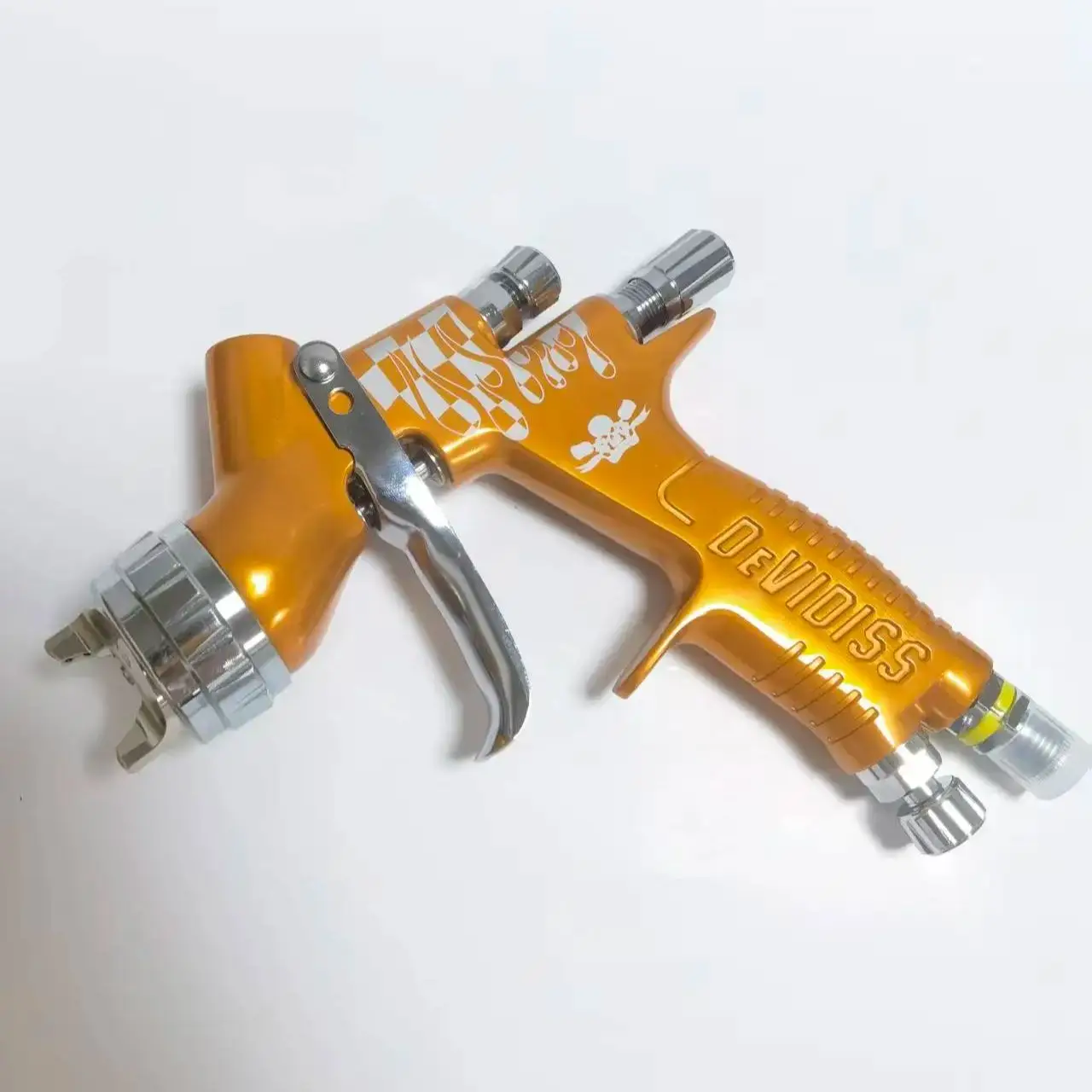 DEVIDISS Golden Spider Gravity-Type Pneumatic Spray Gun, equipped with a 1.3-millimeter nozzle and a 600-milliliter cup for clea
DEVIDISS Golden Spider Gravity-Type Pneumatic Spray Gun, equipped with a 1.3-millimeter nozzle and a 600-milliliter cup for clea