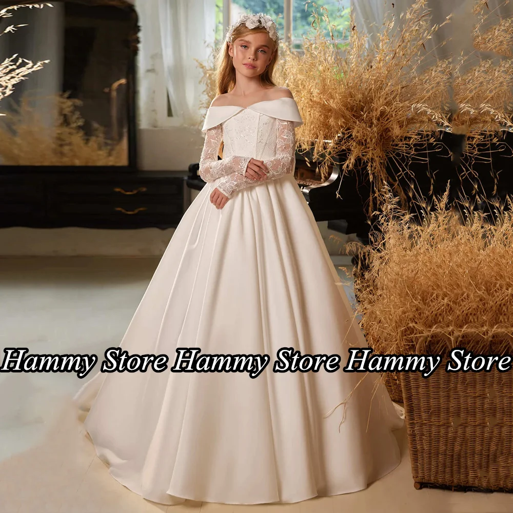 Modern Satin Flower Girl Dress Lace Long Sleeves Boat Neck A Line Sweep Train First Communion Gown for Girls Party Dresses
Modern Satin Flower Girl Dress Lace Long Sleeves Boat Neck A Line Sweep Train First Communion Gown for Girls Party Dresses