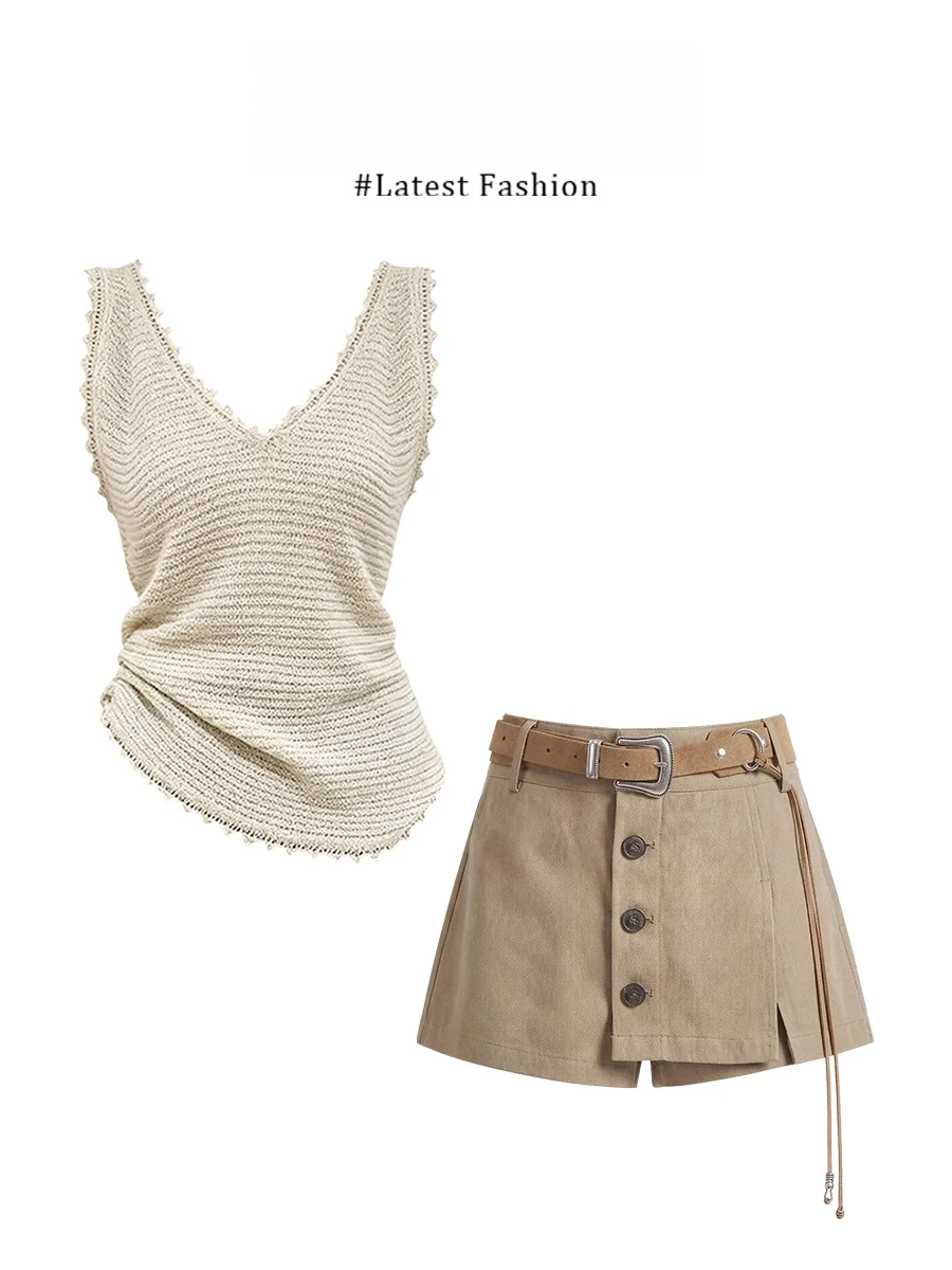 Fashionable V-Neck Knitted Vest And Short Pants Summer Set for Women Casual Loose Fit Quick Dry Medium Thickness Polyester Fiber
Fashionable V-Neck Knitted Vest And Short Pants Summer Set for Women Casual Loose Fit Quick Dry Medium Thickness Polyester Fiber