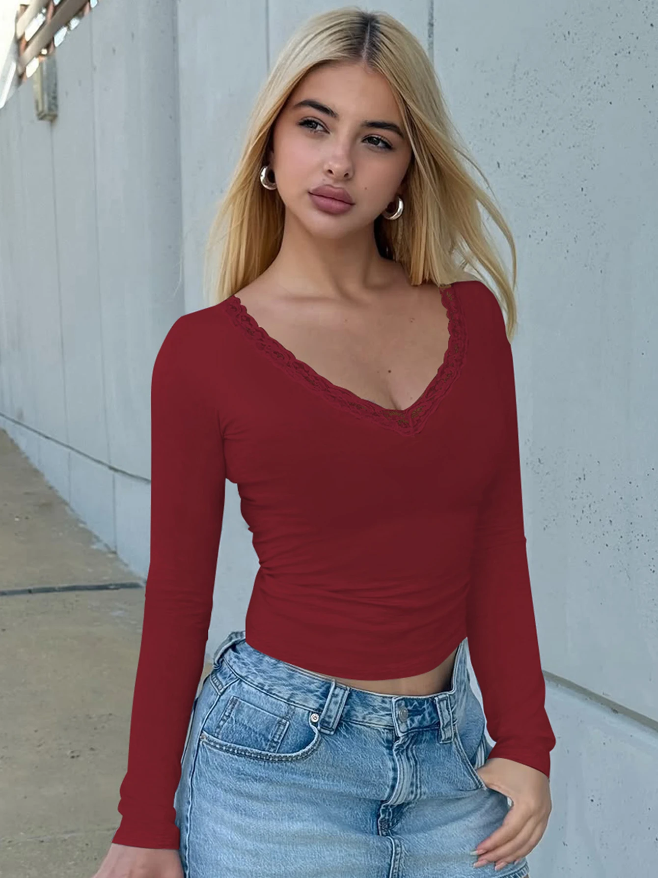 Hugcitar V Neck Patchwork Lace Long Sleeve Sexy Slim Crop T-Shirt Top Spring Summer Fashion Women Clothes Streetwear Party Club
Hugcitar V Neck Patchwork Lace Long Sleeve Sexy Slim Crop T-Shirt Top Spring Summer Fashion Women Clothes Streetwear Party Club