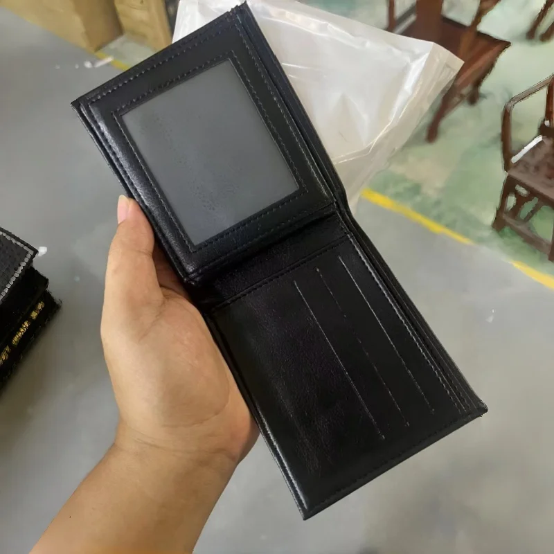 New Fashionable Flame Wallet Unusual Lighter Leather Material Suitable for Men's Gifts at Family Gatherings and Magic Shows
New Fashionable Flame Wallet Unusual Lighter Leather Material Suitable for Men's Gifts at Family Gatherings and Magic Shows