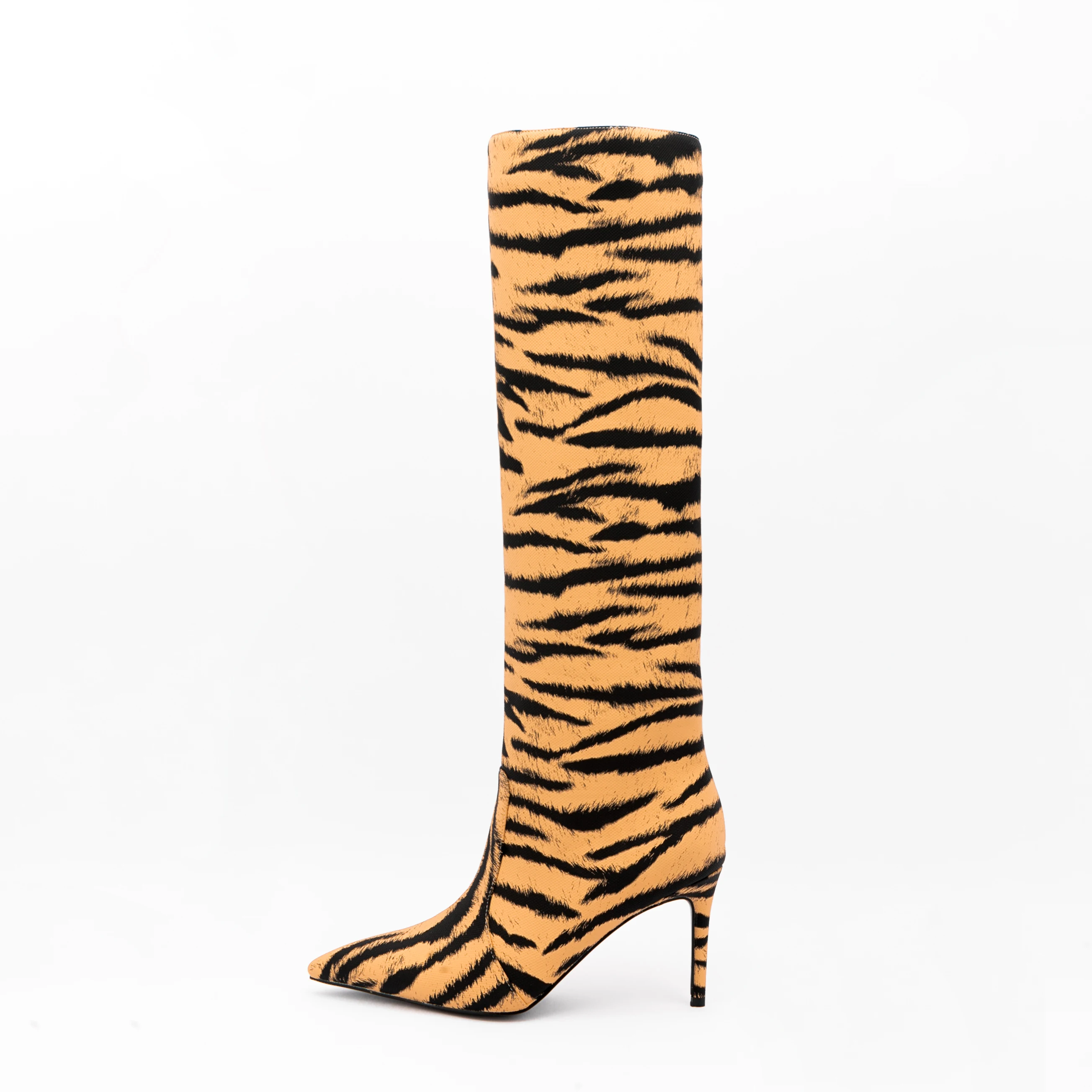 Arden Furtado 2024 Tiger grain leather Modern boots Pointed toe Patchwork Super high heel Knee high boots Extra large size
Arden Furtado 2024 Tiger grain leather Modern boots Pointed toe Patchwork Super high heel Knee high boots Extra large size