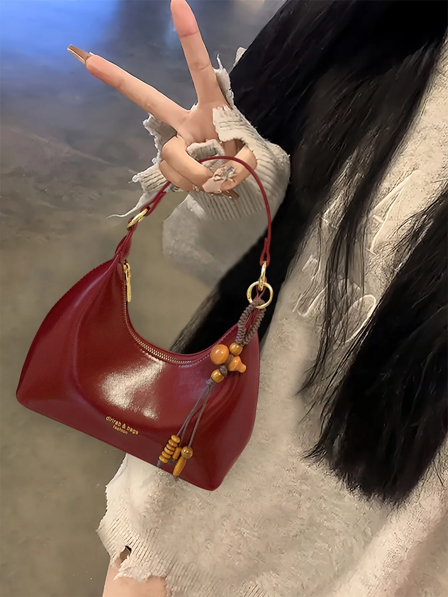 Red Underarm Crossbody Bag for Women New 2026 Luxury Small High End Beautiful Wedding Bride Bag Soft Korean Style Leisure
Red Underarm Crossbody Bag for Women New 2026 Luxury Small High End Beautiful Wedding Bride Bag Soft Korean Style Leisure