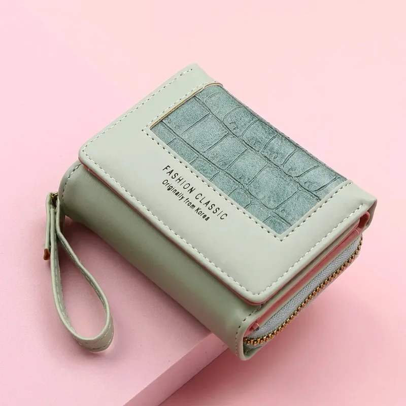 Fashion Square Plaid Women's Short Wallet Large Capacity Multi-card Zipper Bags for Women Trendy Texture 3 Fold Coin Purse
Fashion Square Plaid Women's Short Wallet Large Capacity Multi-card Zipper Bags for Women Trendy Texture 3 Fold Coin Purse