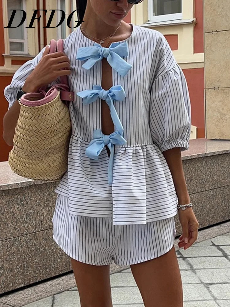 DFDG Women 2026 Summer Striped Two Piece Set Bow Detail Puff Short Sleeve Peplum Top High Waist Shorts Set Cute Casual Set
DFDG Women 2026 Summer Striped Two Piece Set Bow Detail Puff Short Sleeve Peplum Top High Waist Shorts Set Cute Casual Set