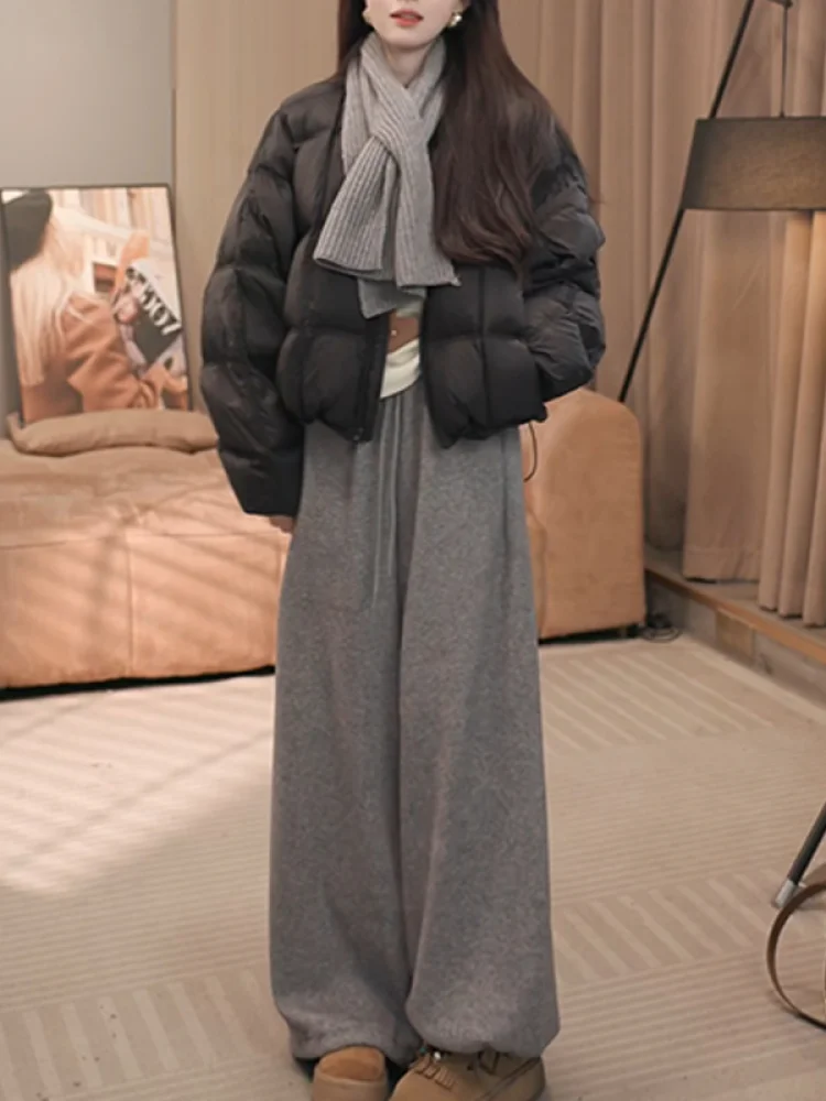 Stunning Winter Fashion Set Turtle Back down Jacket Cotton Outerwear Casual Pants Ensemble Women's Midweight Breathable
Stunning Winter Fashion Set Turtle Back down Jacket Cotton Outerwear Casual Pants Ensemble Women's Midweight Breathable
