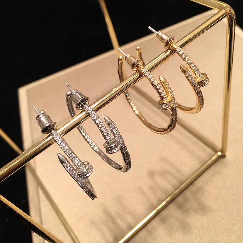 Fashion Copper Prevent Allergy Gold Color Zircon Snake Earrings for Women Girls Minimalism C Shape Earrings Party Jewelry Gifts
Fashion Copper Prevent Allergy Gold Color Zircon Snake Earrings for Women Girls Minimalism C Shape Earrings Party Jewelry Gifts