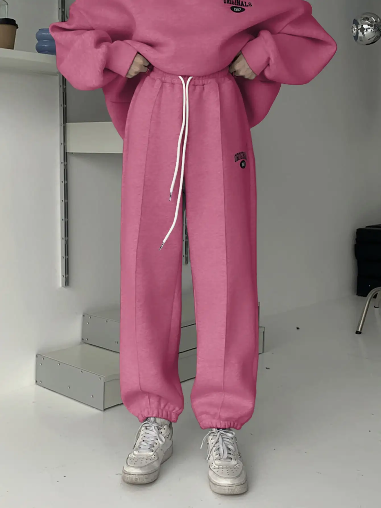 Korean Chic Summer New Letter Embroider Slimming Look Casual Slimming Look Sweatpants Drawstring Leggings for Women
Korean Chic Summer New Letter Embroider Slimming Look Casual Slimming Look Sweatpants Drawstring Leggings for Women