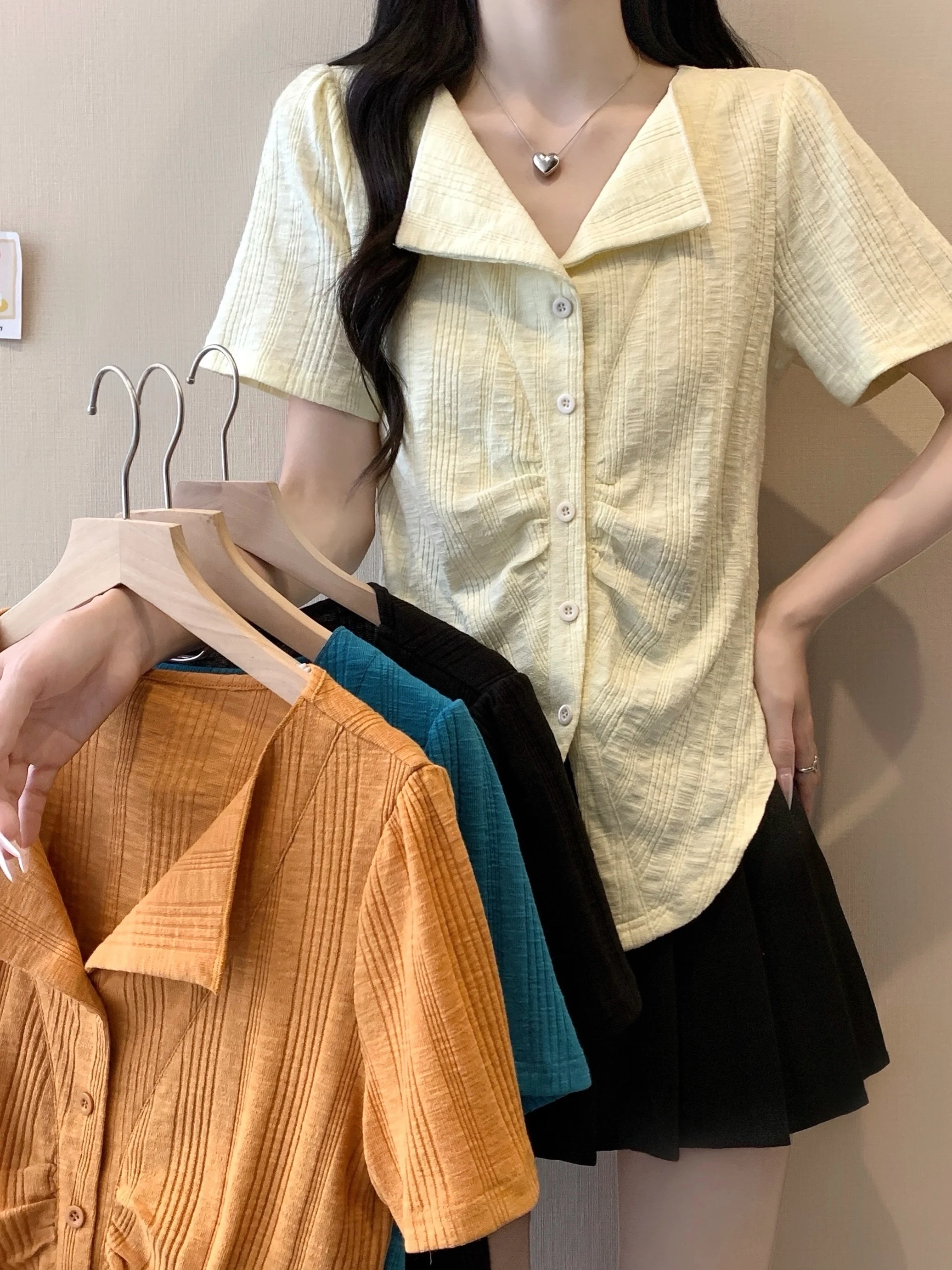 plus Size Women's Fashionable Collared Short Sleeve T-Shirt Summer New Style Slimming Versatile Design Folded Bottom Base Top
plus Size Women's Fashionable Collared Short Sleeve T-Shirt Summer New Style Slimming Versatile Design Folded Bottom Base Top