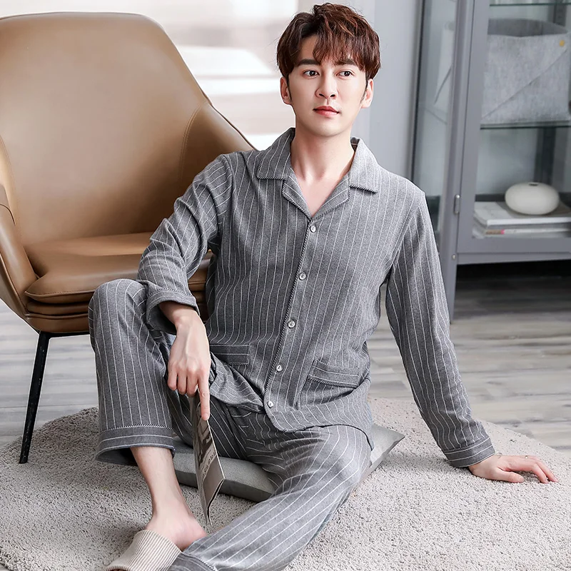 Men's Sleepwear Striped Printing Home Suit Full Cotton Pyjamas For Man Autumn Winter New Mens 2 Pcs Cardigan Pajamas Set L-3XL
Men's Sleepwear Striped Printing Home Suit Full Cotton Pyjamas For Man Autumn Winter New Mens 2 Pcs Cardigan Pajamas Set L-3XL