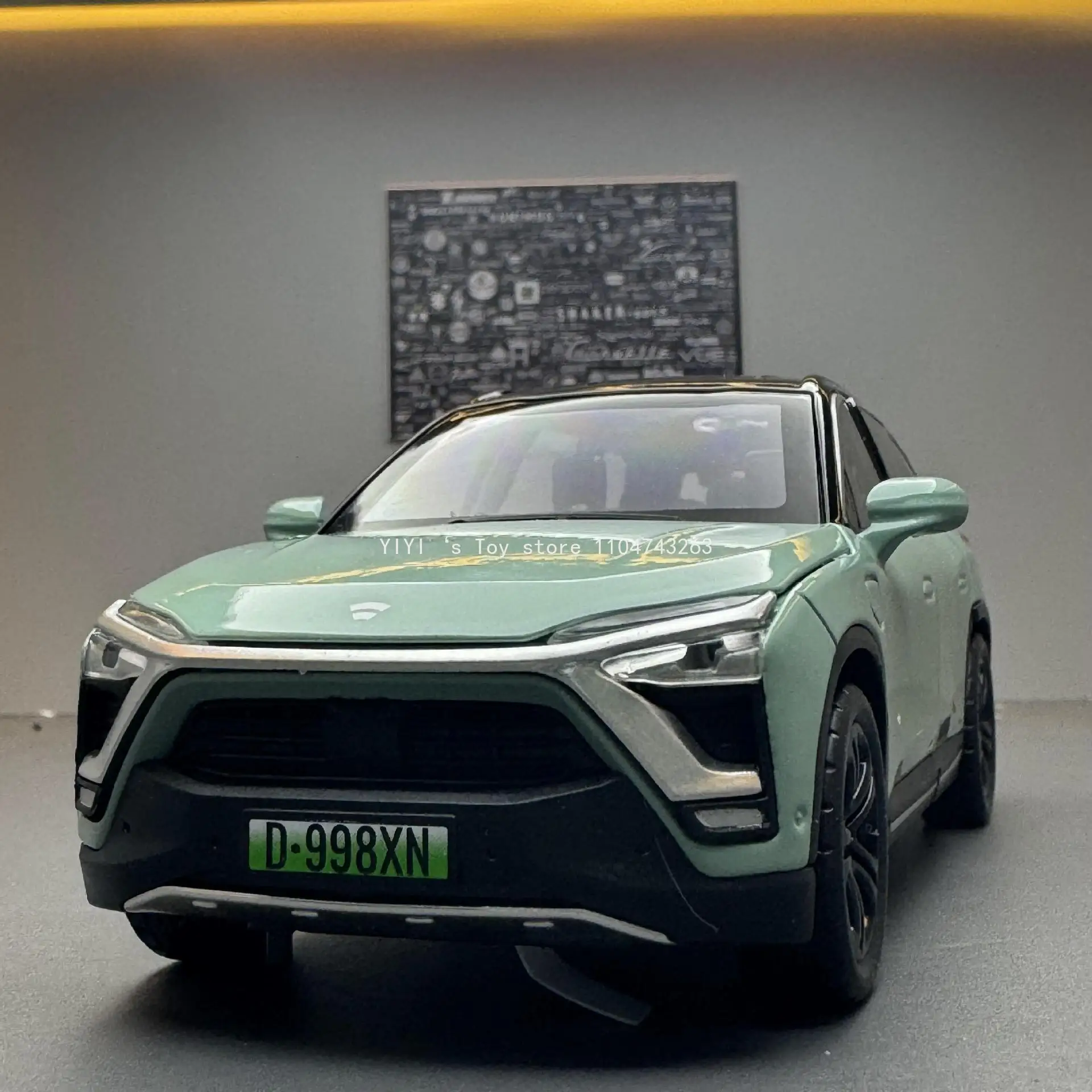 1:32 NIO ES New Energy Vehicle car model sound and light die-casting toy car and collectible gifts
1:32 NIO ES New Energy Vehicle car model sound and light die-casting toy car and collectible gifts