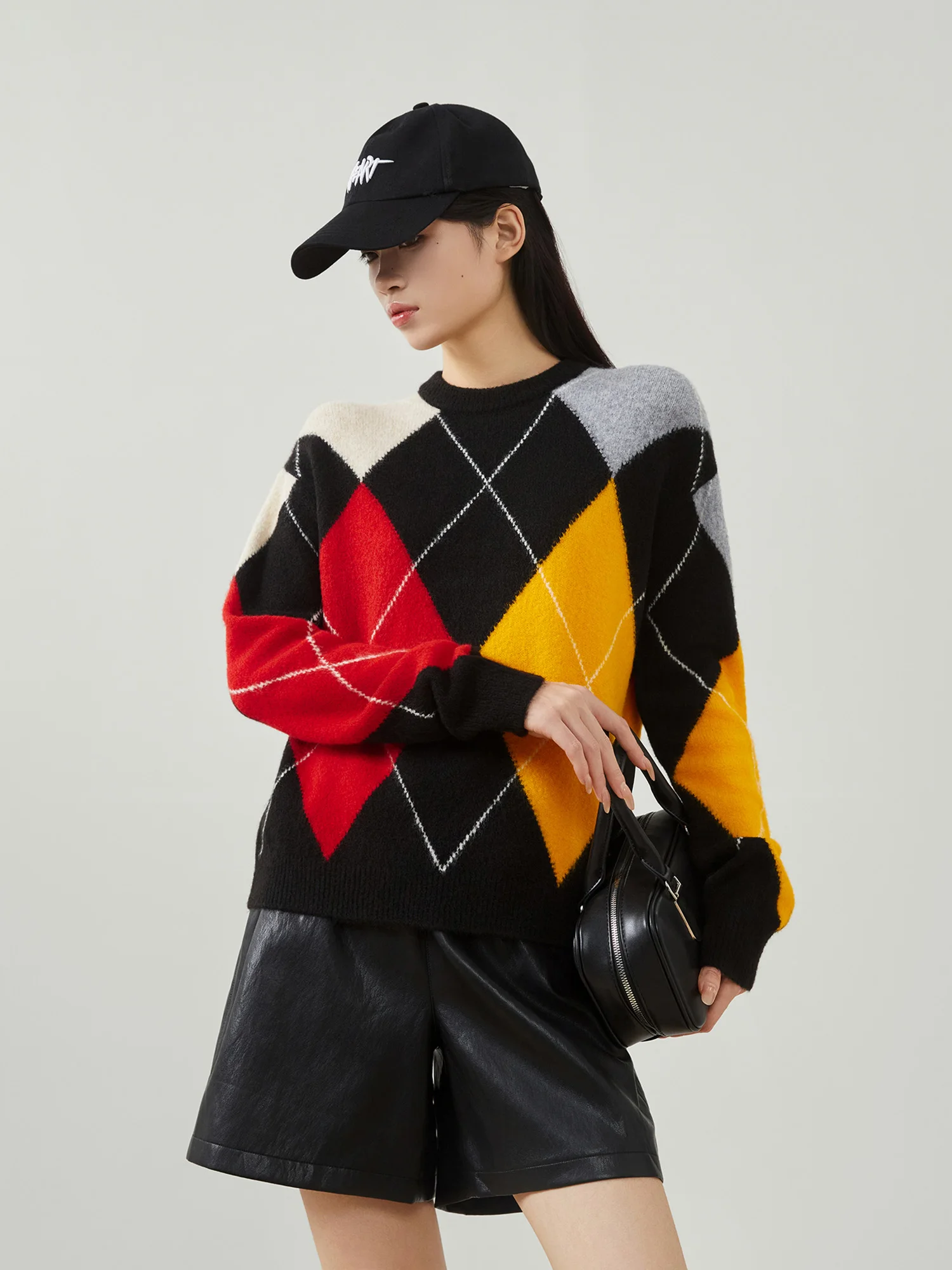 Ретро-американский вязаный свитер с цветными блоками, женский повседневный топ в корейском стиле, модный, из полиэфирного волокна, с длинными рукавами и круглым вырезом
Ретро-американский вязаный свитер с цветными блоками, женский повседневный топ в корейском стиле, модный, из полиэфирного волокна, с длинными рукавами и круглым вырезом