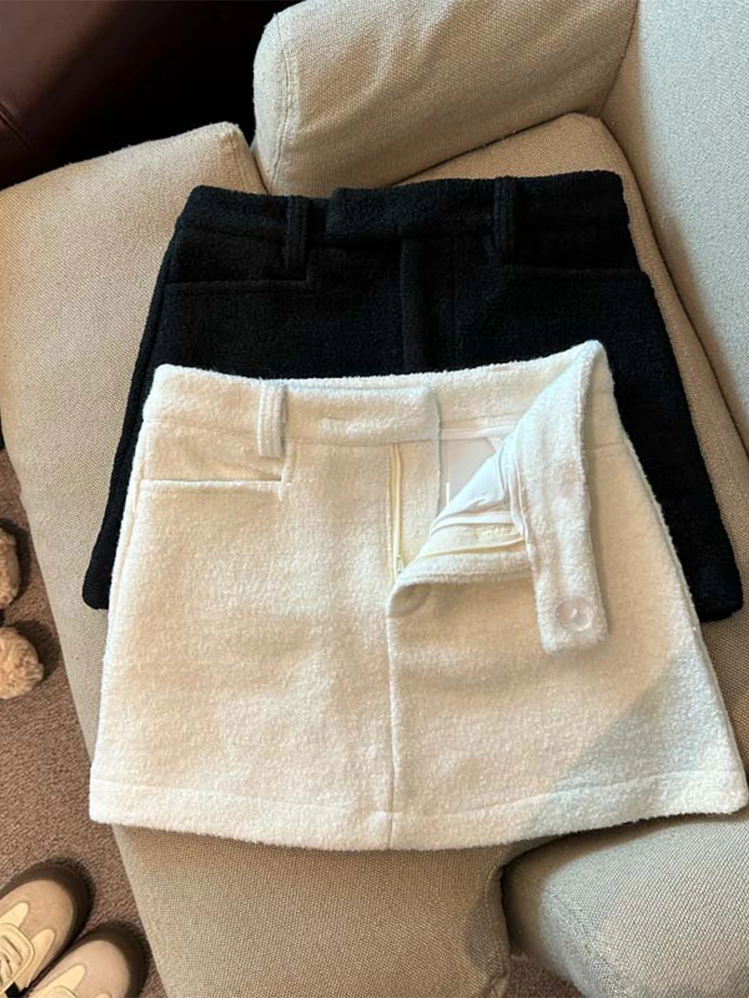 Lamb Fur Skirt Women's Autumn Winter New Style Spicy Girl A-Line Short Skirt Retro Waist High Wrap around Skirt
Lamb Fur Skirt Women's Autumn Winter New Style Spicy Girl A-Line Short Skirt Retro Waist High Wrap around Skirt