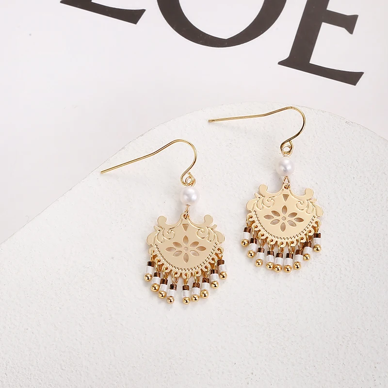 Classic Light Luxury Leisure Holiday Gold Color Jewelry Women's Vintage Flowers Exquisite Mini Seed Beads Baroque Pearl Earrings
Classic Light Luxury Leisure Holiday Gold Color Jewelry Women's Vintage Flowers Exquisite Mini Seed Beads Baroque Pearl Earrings