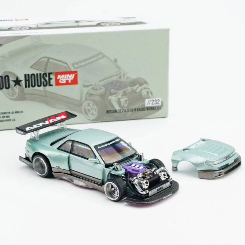 In stock 1: 64 new Kaido Hous Silvia S13-R alloy static car model, limited edition, gift.
In stock 1: 64 new Kaido Hous Silvia S13-R alloy static car model, limited edition, gift.