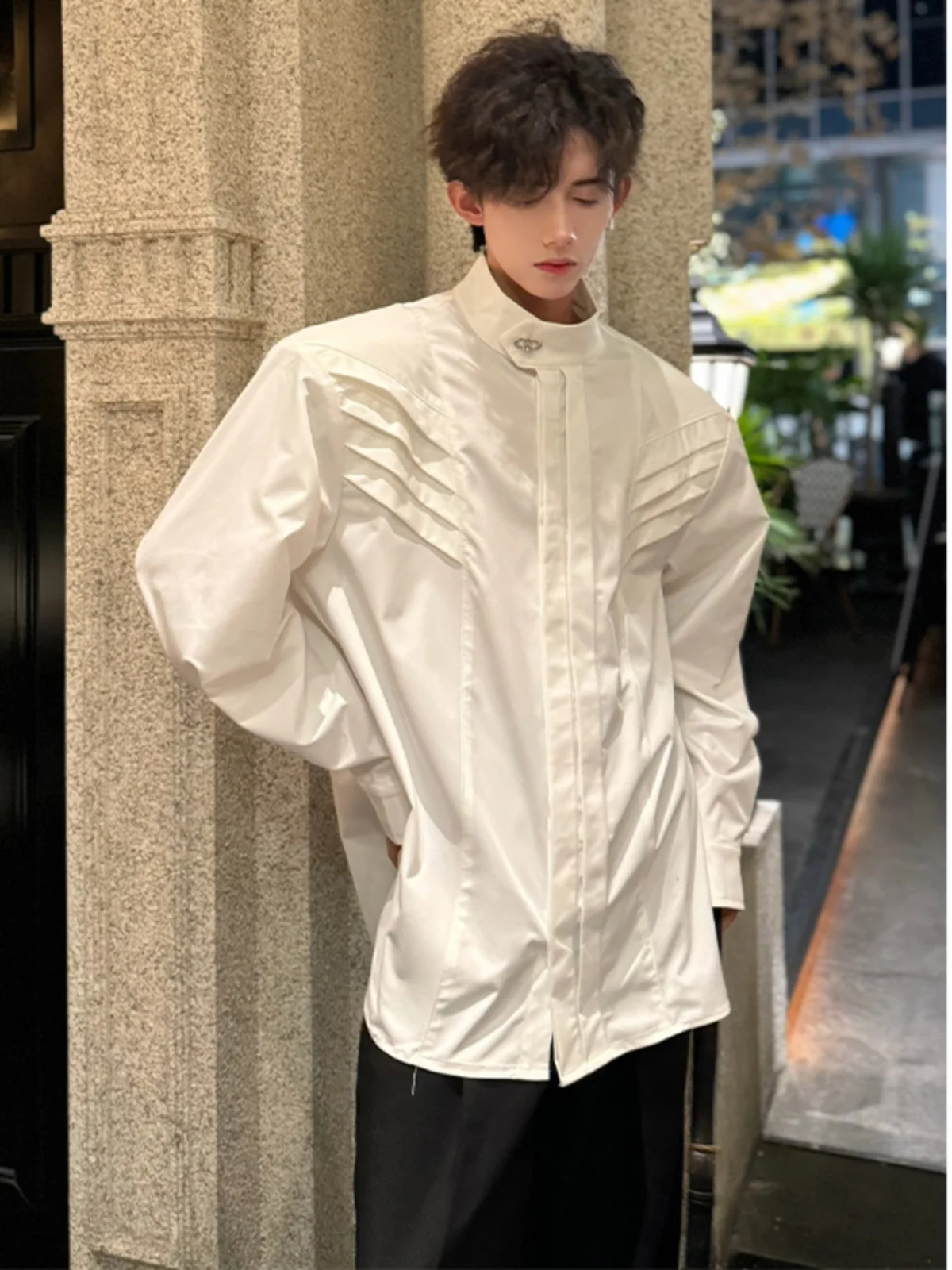 White Deconstructed oulder Pad Men's Long Sve irt Stand Collar Jaet Premium Design Casual Spring Autumn Outerwear
White Deconstructed oulder Pad Men's Long Sve irt Stand Collar Jaet Premium Design Casual Spring Autumn Outerwear