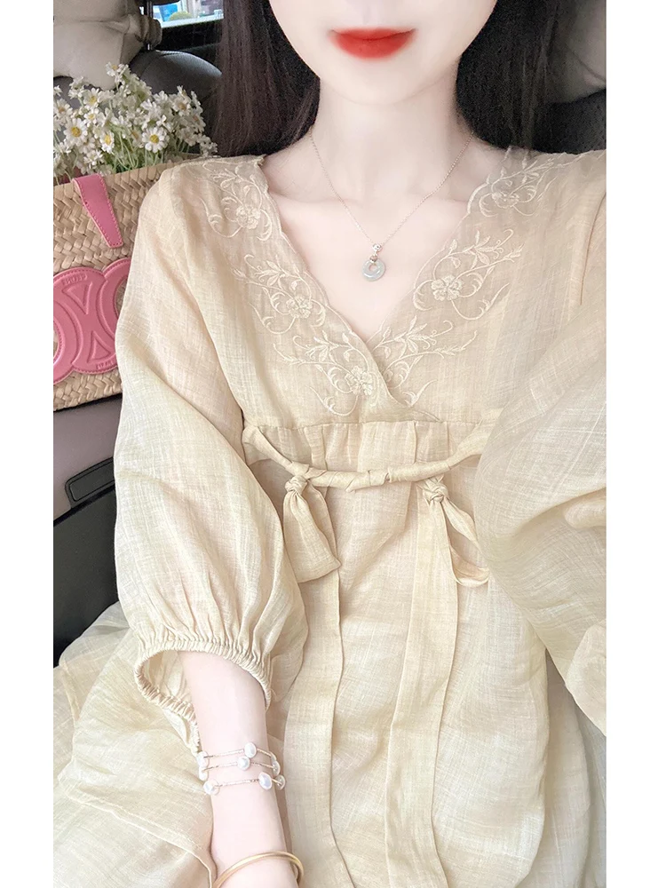 New Chinese Style Fashionable Casual Women's Two-Piece Set Summer 2026 V-Neck Long Sleeve Top And Half Skirt Ensemble
New Chinese Style Fashionable Casual Women's Two-Piece Set Summer 2026 V-Neck Long Sleeve Top And Half Skirt Ensemble