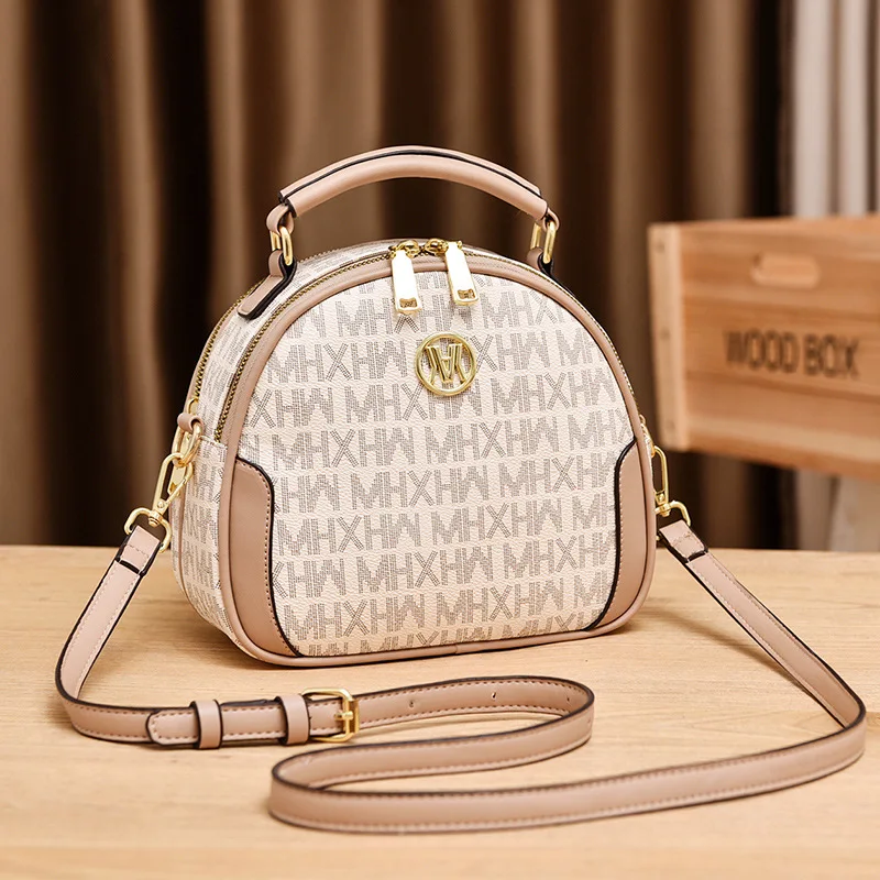 2025 New Handbag Small Round Bags Portable Retro Print Luxury Fashion Handbag Womens One Shoulder High-end Messenger Bag
2025 New Handbag Small Round Bags Portable Retro Print Luxury Fashion Handbag Womens One Shoulder High-end Messenger Bag