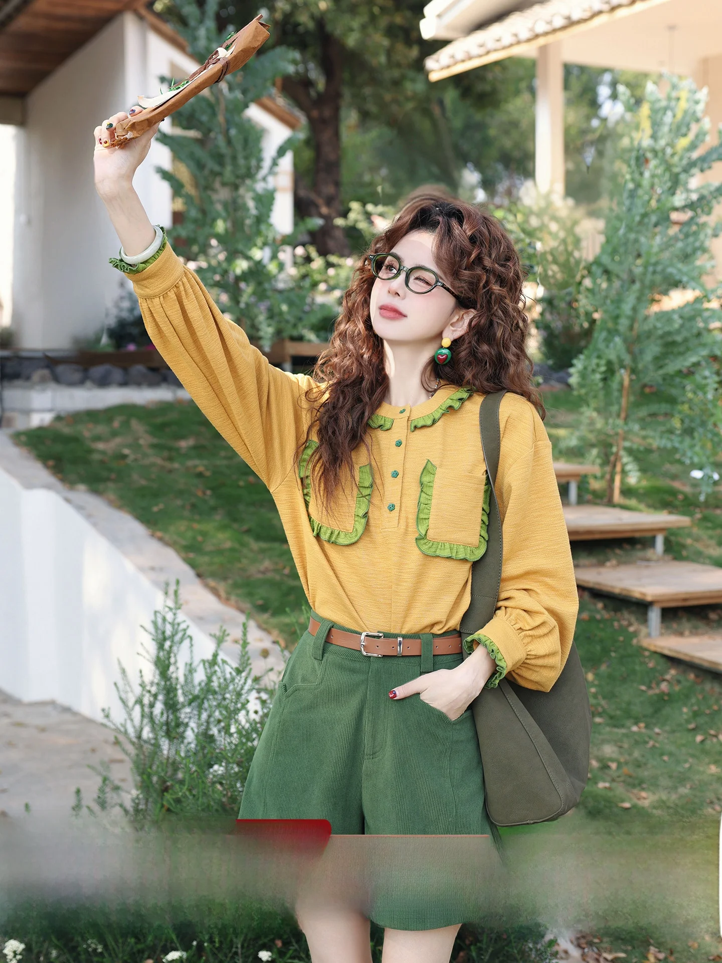 Chen Jiajie Spring Beauty Ruffle Sleeve Women's Shirt Long Sleeve Anti-Aging Color Block Fashionable Top Vintage Style Straig...
Chen Jiajie Spring Beauty Ruffle Sleeve Women's Shirt Long Sleeve Anti-Aging Color Block Fashionable Top Vintage Style Straig...