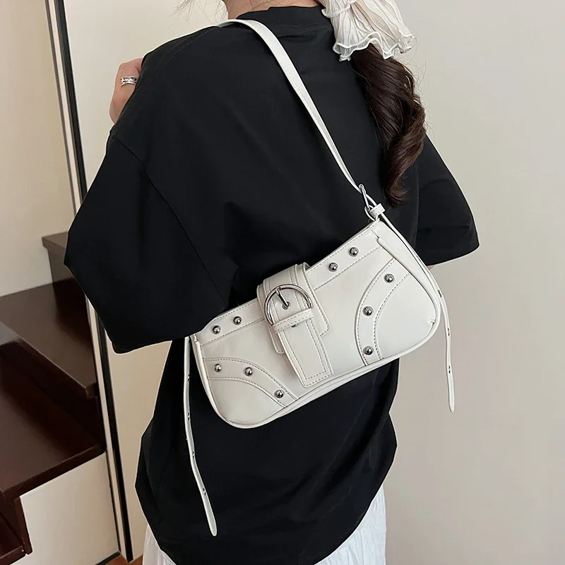 Женская кожаная модная роскошная классическая дизайнерская сумка через плечо Элегантная сумка для повседневного городского шика
Женская кожаная модная роскошная классическая дизайнерская сумка через плечо Элегантная сумка для повседневного городского шика