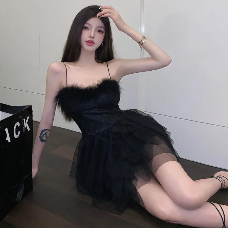New Summer Fashion Little Black Mini Mesh Dress Slash Neck Feather Lace Irregular Suspender Dress Princess Evening Party Dress
New Summer Fashion Little Black Mini Mesh Dress Slash Neck Feather Lace Irregular Suspender Dress Princess Evening Party Dress