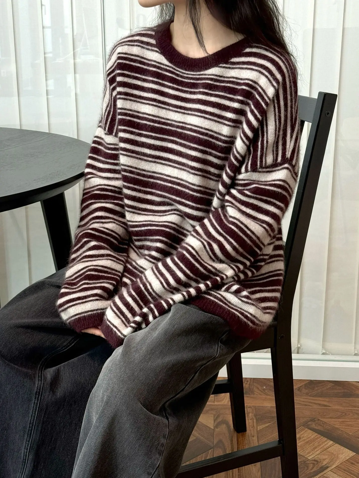 Women's Casual Striped Long Sleeve Sweater round Neck Loose Fit Autumn Winter Comfortable Knitwear
Women's Casual Striped Long Sleeve Sweater round Neck Loose Fit Autumn Winter Comfortable Knitwear