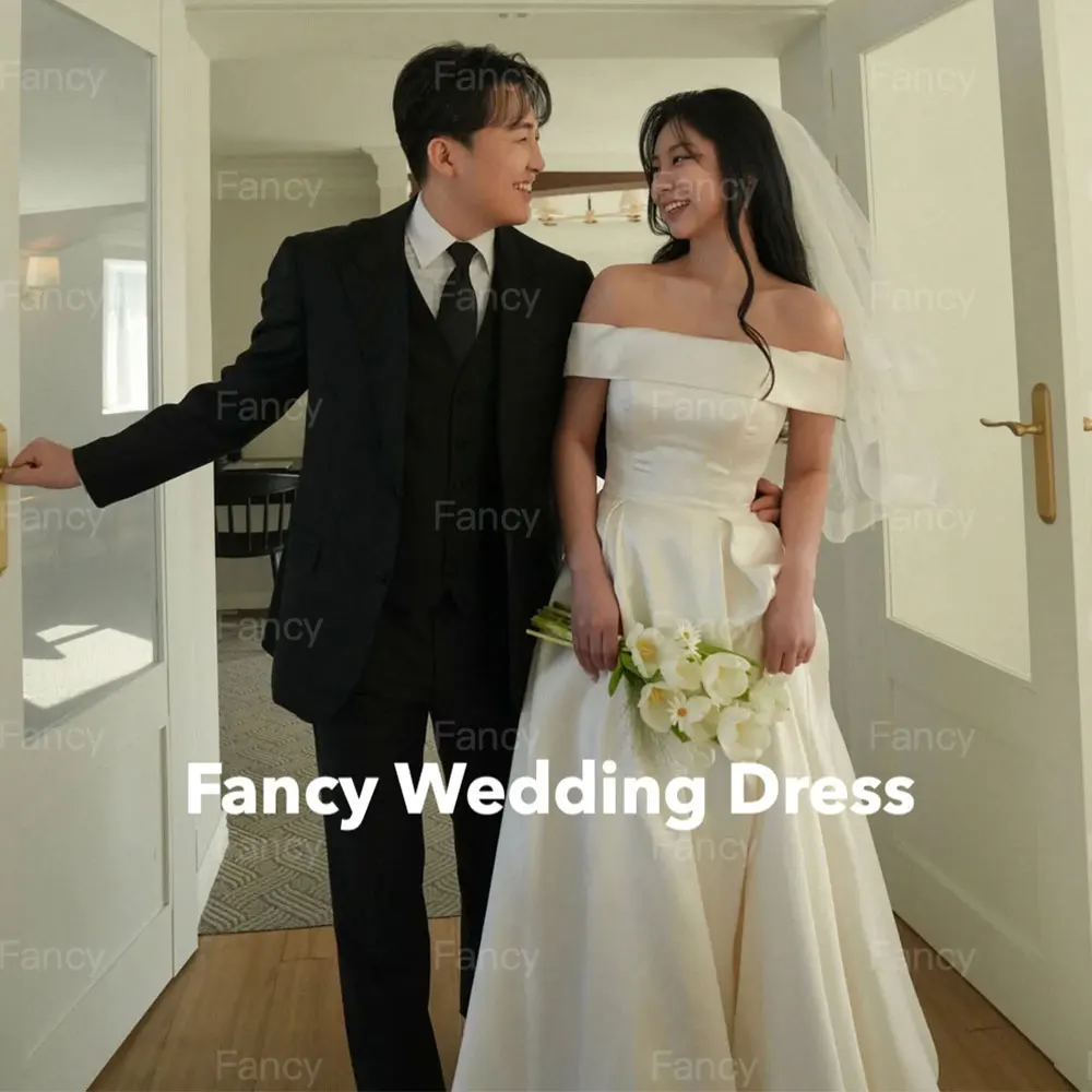 Fancy Elegant A-line Women's Wedding Dress New Satin Simple Bridal Dresses Classic Off The Shoulder Long Customized
Fancy Elegant A-line Women's Wedding Dress New Satin Simple Bridal Dresses Classic Off The Shoulder Long Customized
