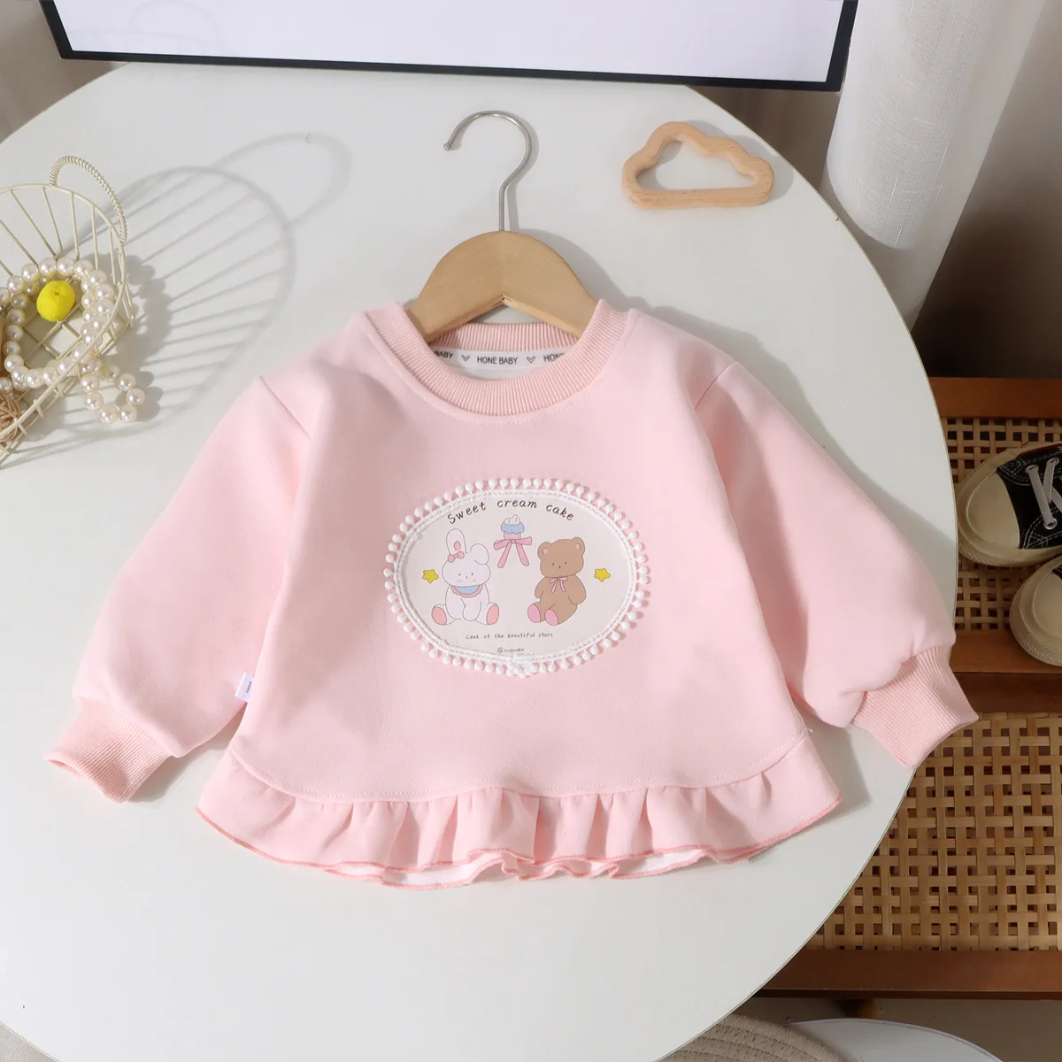 Casual Round Neck Girls Sweatshirt Spring Korean Cartoon Print Bottom Shirt
Casual Round Neck Girls Sweatshirt Spring Korean Cartoon Print Bottom Shirt
