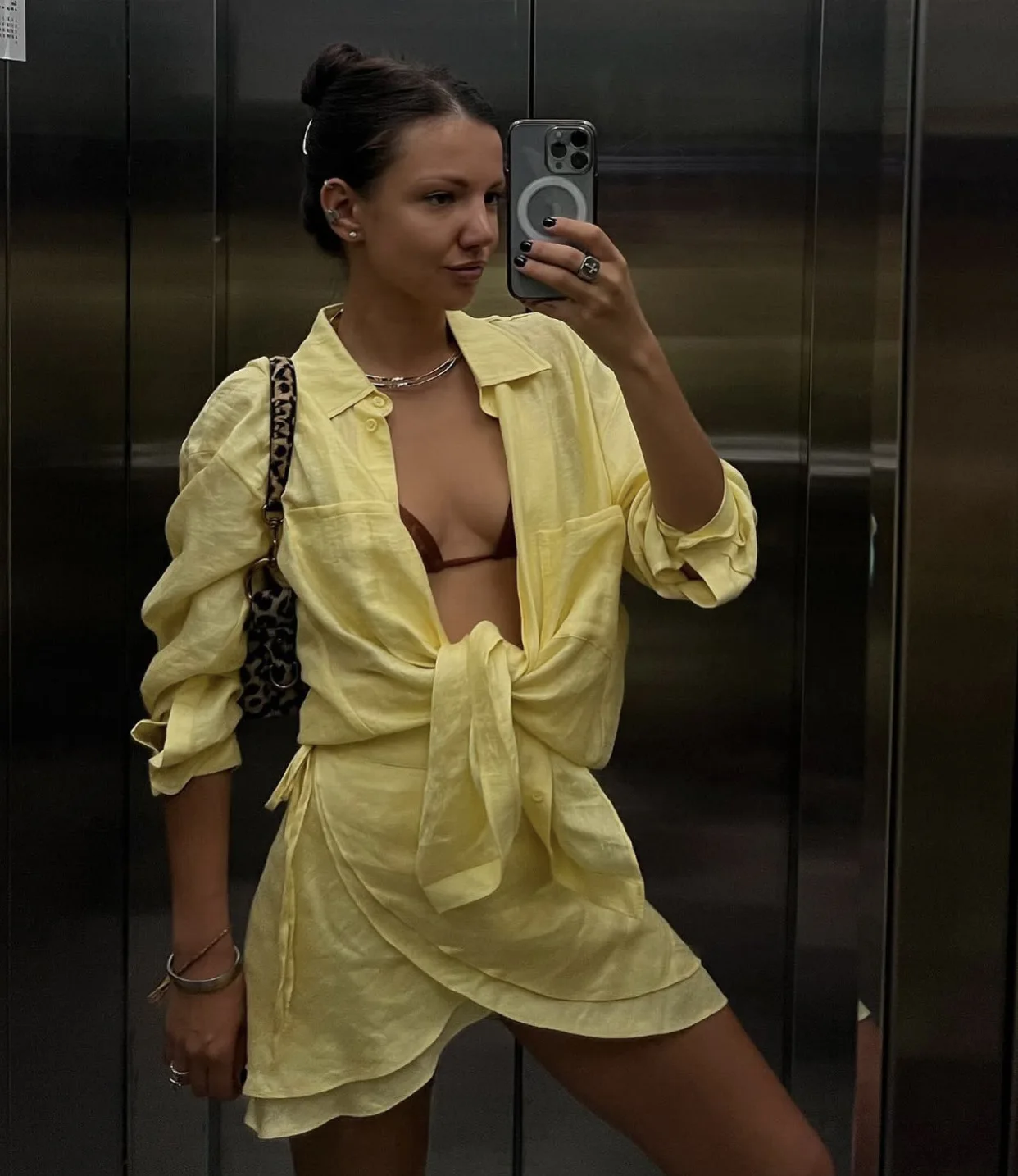DSMTRC Women Long Sleeve Shirt And Mini Skirt Summer Beach Two Piece Sets Female See Through Loose 2 Pcs Suit Beachwear Outfits
DSMTRC Women Long Sleeve Shirt And Mini Skirt Summer Beach Two Piece Sets Female See Through Loose 2 Pcs Suit Beachwear Outfits