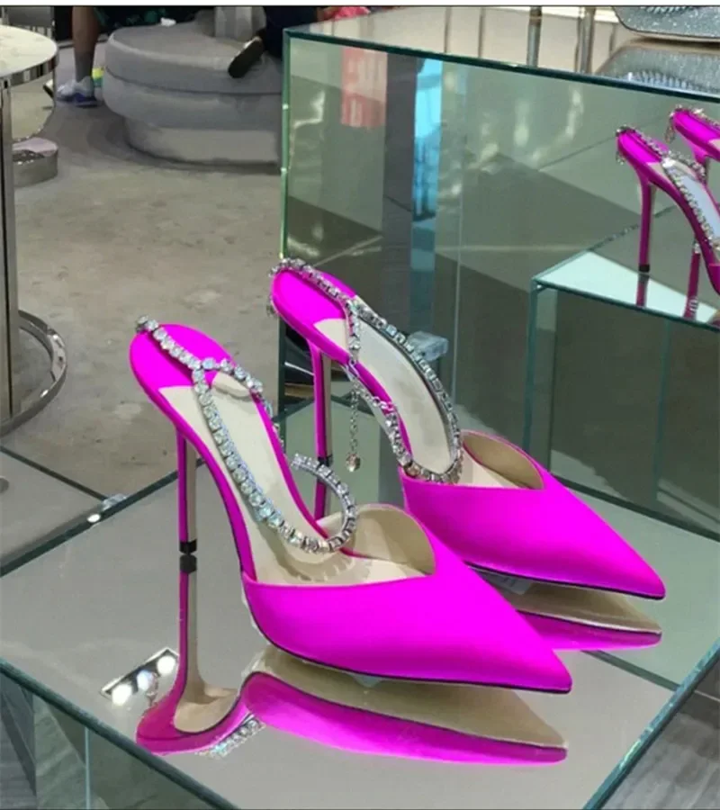 Rhinestones Chains Ankle Strap Party pointed toe satin Pumps Designer crystal Sandals Luxury High Heels Star Wedding Prom Shoes
Rhinestones Chains Ankle Strap Party pointed toe satin Pumps Designer crystal Sandals Luxury High Heels Star Wedding Prom Shoes