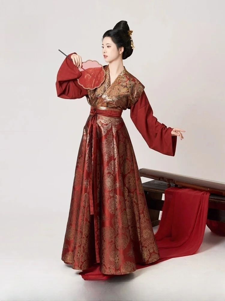 Hanfu wedding dress engagement women's worship heavy industry imitation makeup flower brocade and woven gold
Hanfu wedding dress engagement women's worship heavy industry imitation makeup flower brocade and woven gold