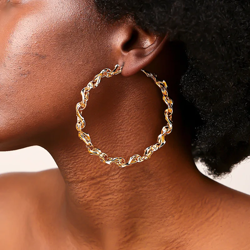 Classic Jewelry Accessories Geometric Gold Color Metal Big Swirly Twist Round Circle Hoop Earrings for Women
Classic Jewelry Accessories Geometric Gold Color Metal Big Swirly Twist Round Circle Hoop Earrings for Women