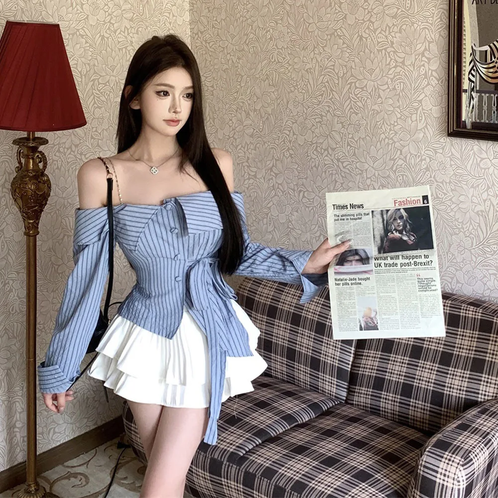Blue Stripe Off Shoulder Shirt Women's Autumn Sexy Chain Suspended Blouses Ladies Long Sleeved Slim Fit Short Bow Lace-up Tops
Blue Stripe Off Shoulder Shirt Women's Autumn Sexy Chain Suspended Blouses Ladies Long Sleeved Slim Fit Short Bow Lace-up Tops