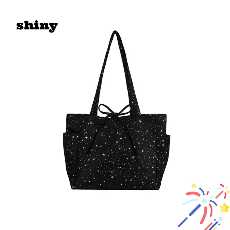 Новая корейская сумка-тоут с блестящими стразами, большая вместительная сумка для занятий, поездок на работу, отдыха, универсальный стиль для женщин
Новая корейская сумка-тоут с блестящими стразами, большая вместительная сумка для занятий, поездок на работу, отдыха, универсальный стиль для женщин