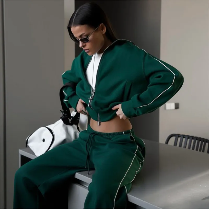 Женская одежда 2025 года, трендовый повседневный модный комплект, женский кардиган на молнии, куртка, спортивные брюки-привязь, комплект из двух предметов, женские костюмы
Женская одежда 2025 года, трендовый повседневный модный комплект, женский кардиган на молнии, куртка, спортивные брюки-привязь, комплект из двух предметов, женские костюмы