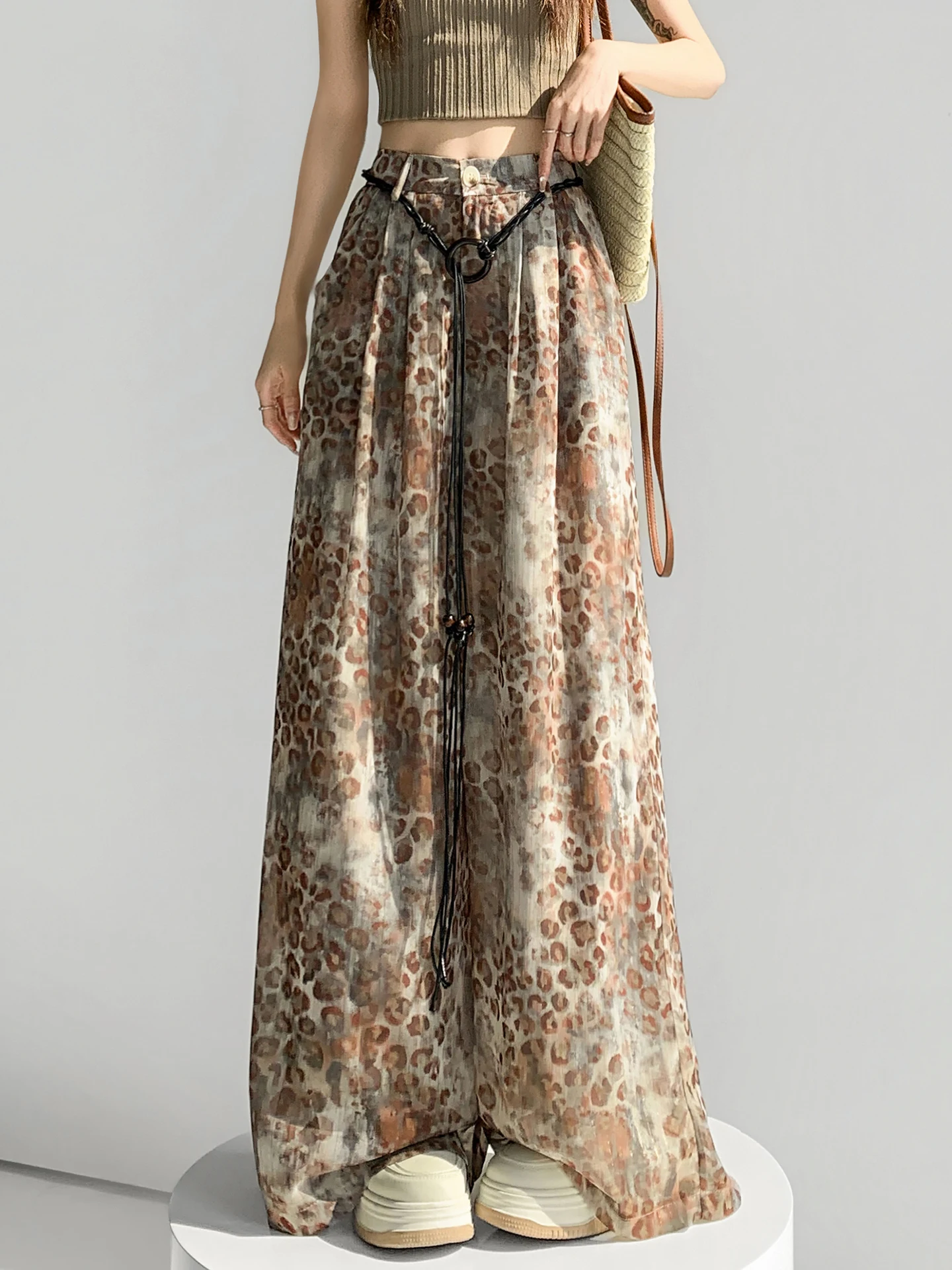 Lightweight Breathable Ice Silk Leopard Print Wide Leg Pants Women Summer High Waist Slimming Drapey Casual Floor-Length Pants
Lightweight Breathable Ice Silk Leopard Print Wide Leg Pants Women Summer High Waist Slimming Drapey Casual Floor-Length Pants