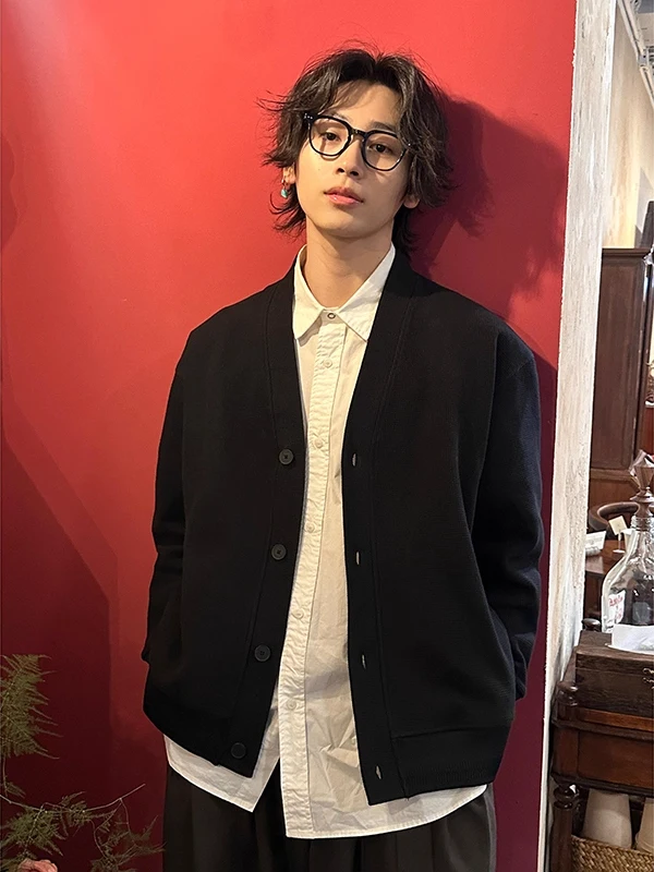 Extra Large 300 Pou Men's V-Ne American Lazy Sle Spring Cardigan CleanFit Jaet Loose Fit Youth Faion Anti-Wrinkle
Extra Large 300 Pou Men's V-Ne American Lazy Sle Spring Cardigan CleanFit Jaet Loose Fit Youth Faion Anti-Wrinkle