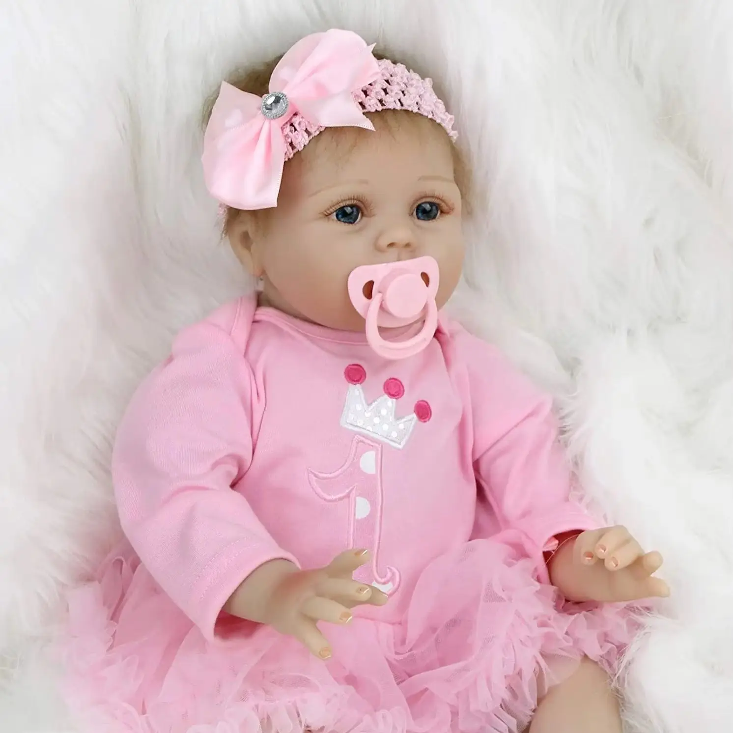 22 Inch Realistic Reborn Baby Doll for Girls Handmade Soft Vinyl Silicone Newborn Life-Size Collectible Infant Girl Figurine
22 Inch Realistic Reborn Baby Doll for Girls Handmade Soft Vinyl Silicone Newborn Life-Size Collectible Infant Girl Figurine