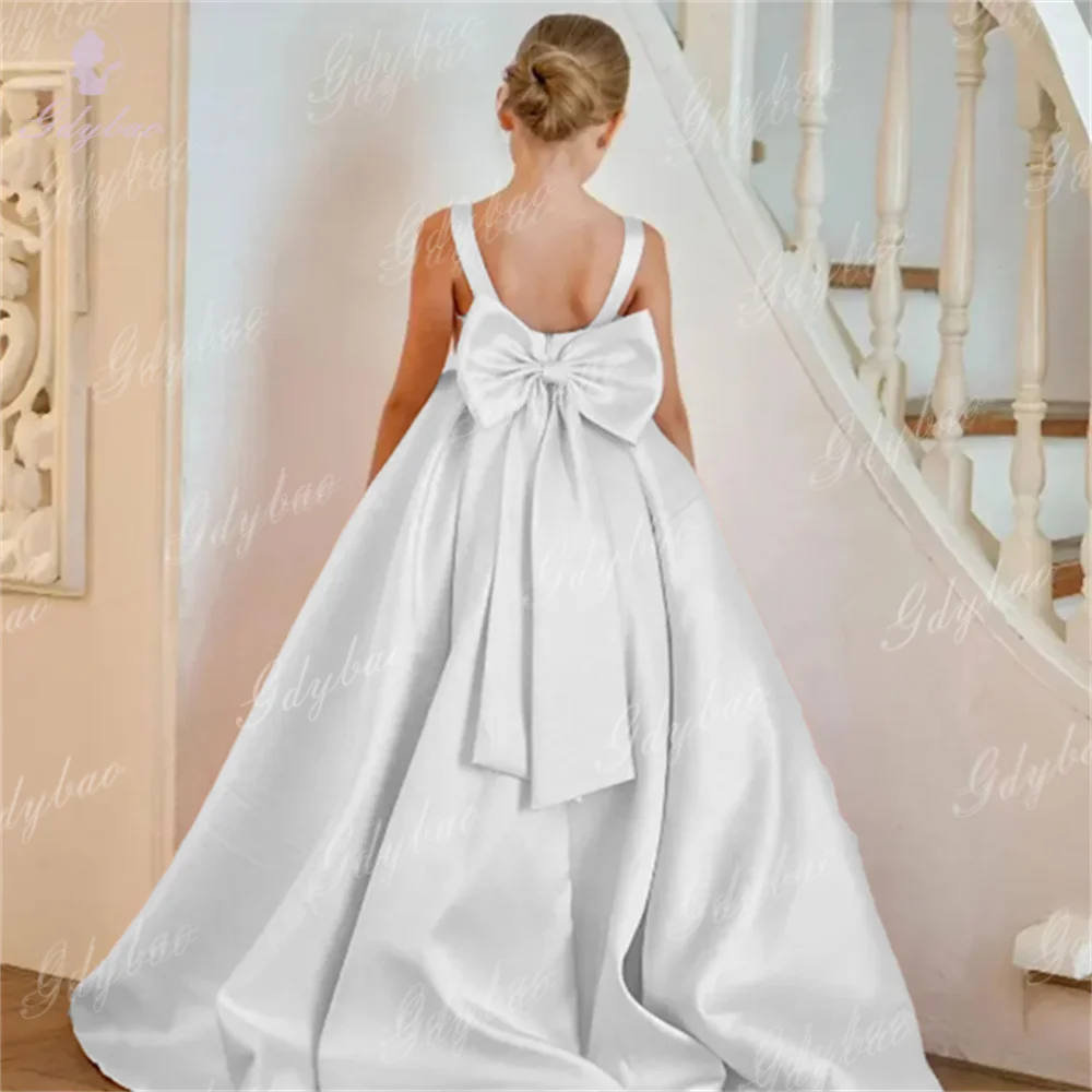 White Satin Girl Birthday Dress With Spaghetti Straps Trailing Formal Event Bridesmaid Prom Show Evening Dress
White Satin Girl Birthday Dress With Spaghetti Straps Trailing Formal Event Bridesmaid Prom Show Evening Dress